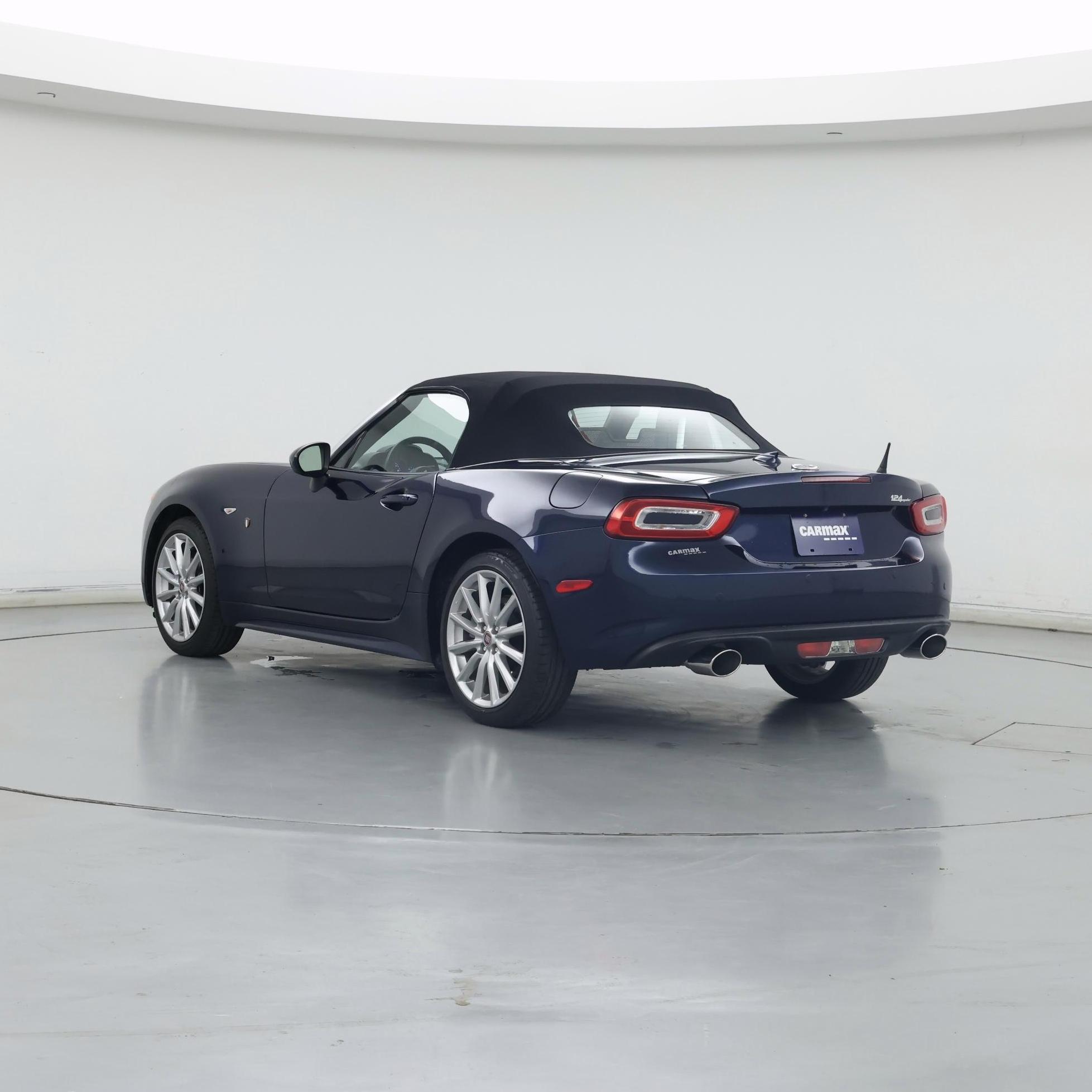 Thumbnail: 2018 Fiat 124 Spider - 2