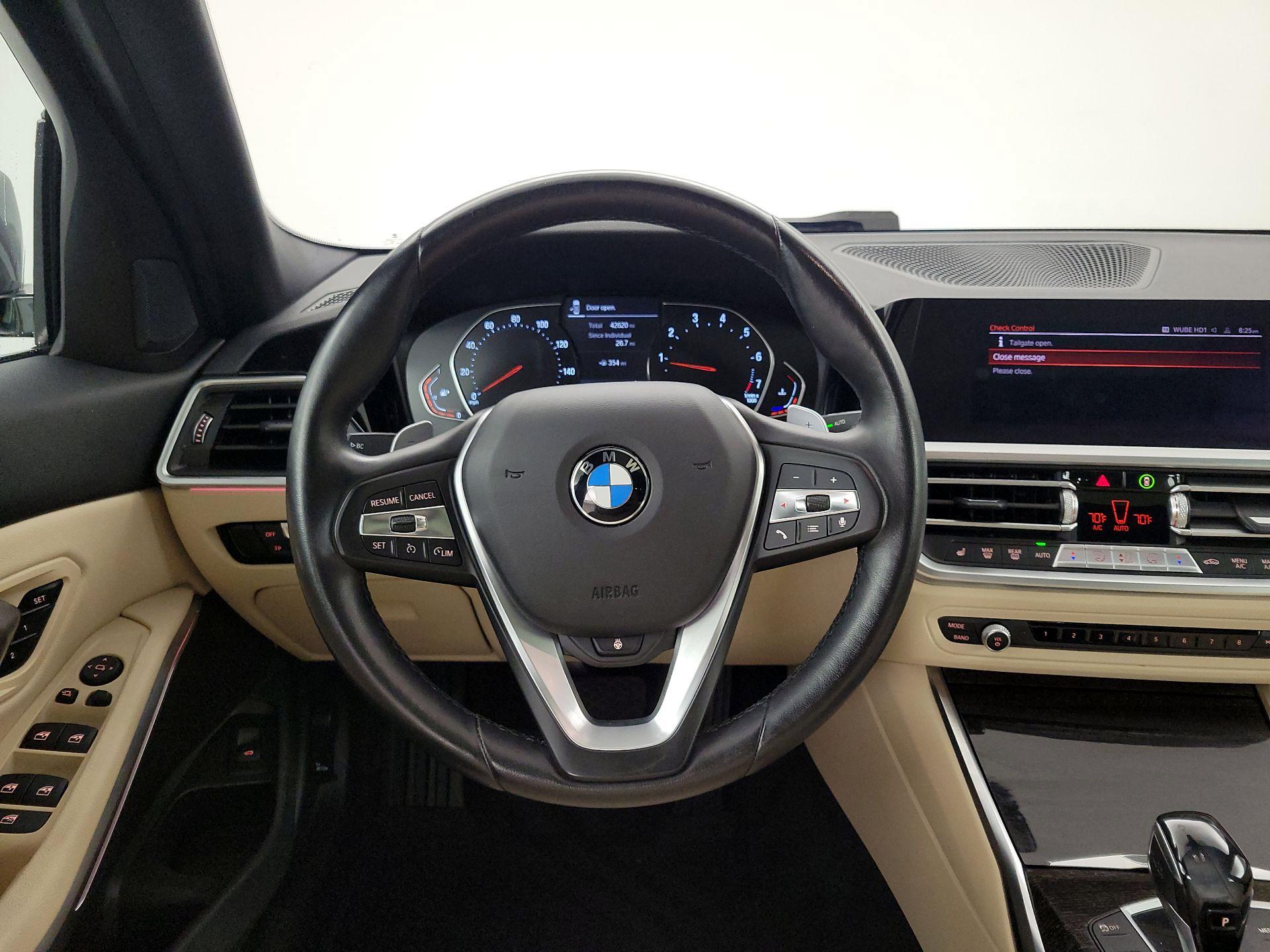 Thumbnail: 2021 BMW 3 Series - 10