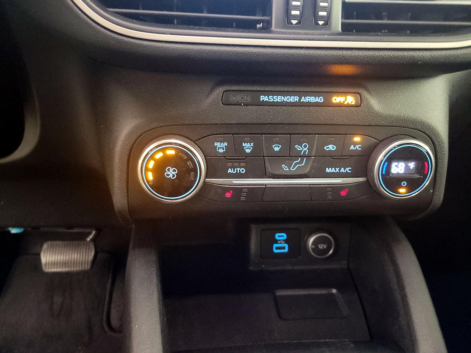 Thumbnail: 2020 Ford Escape - 16