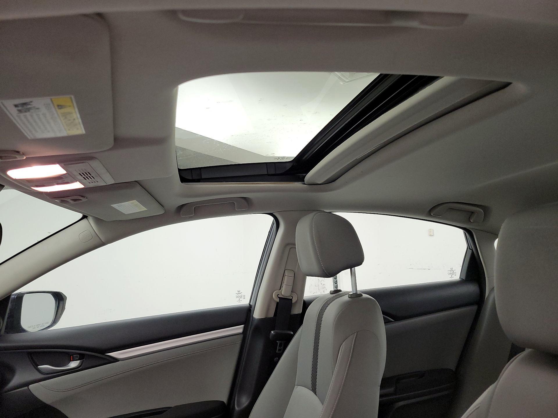 Thumbnail: 2016 Honda Civic - 18