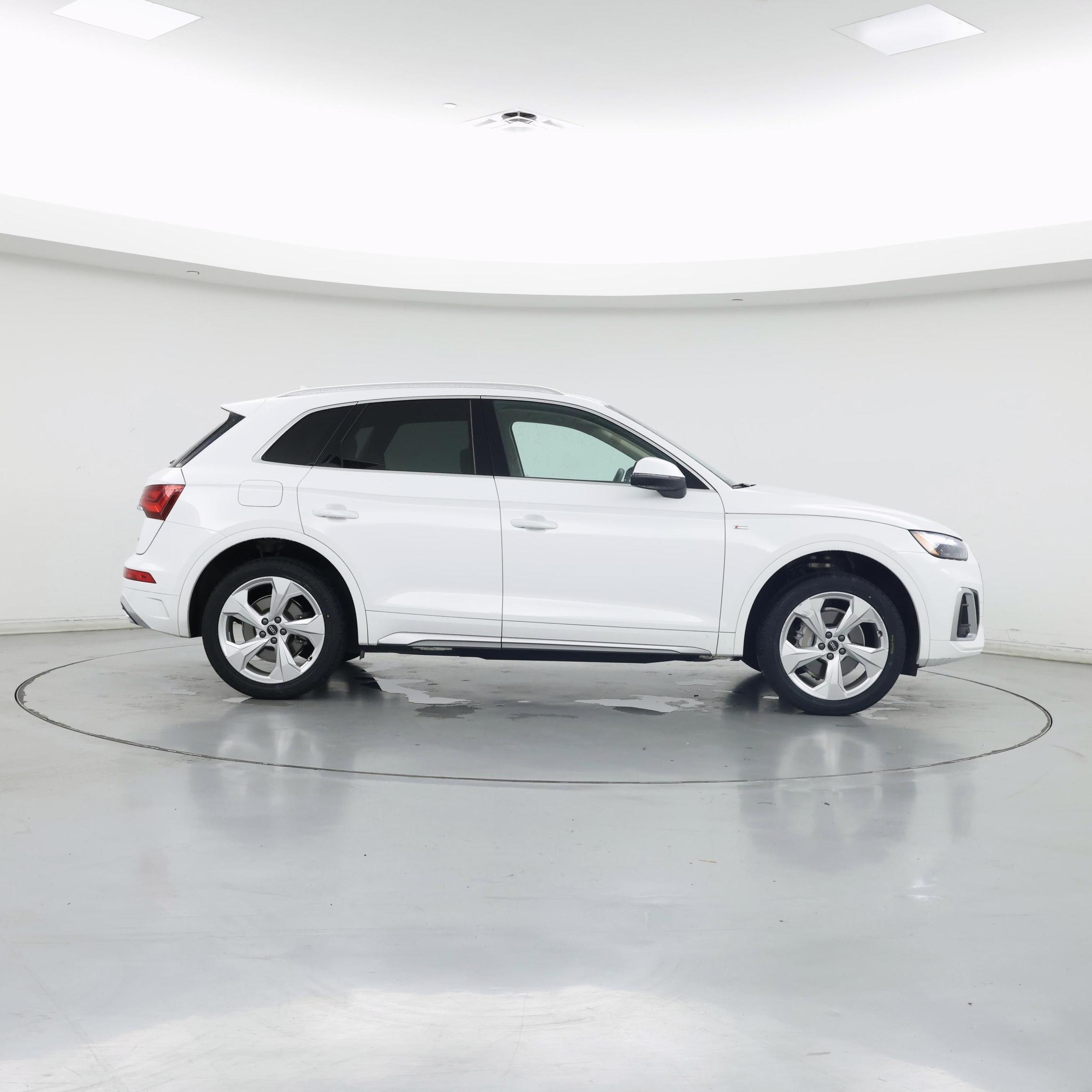 Thumbnail: 2022 Audi Q5 - 7