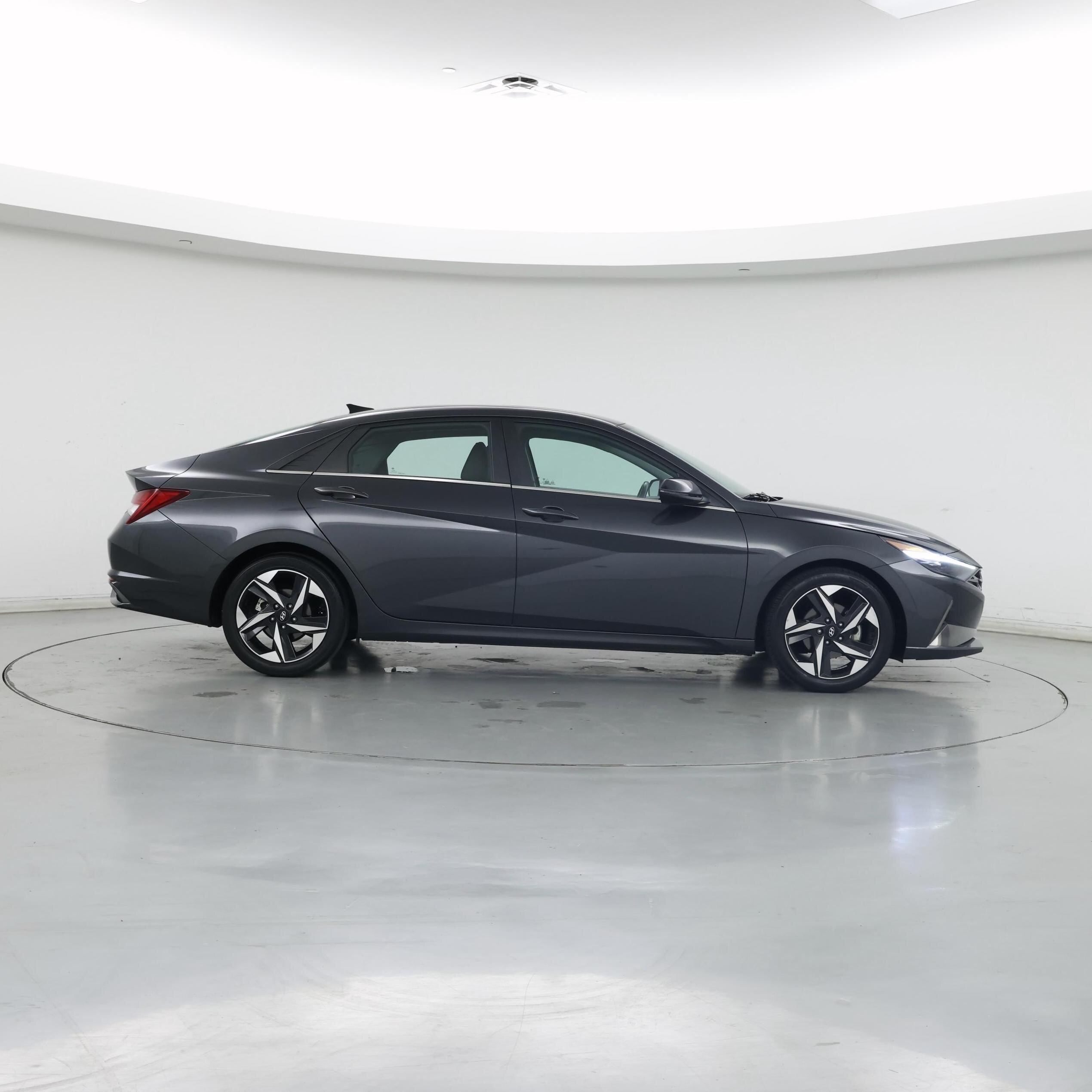 Thumbnail: 2022 Hyundai Elantra - 7
