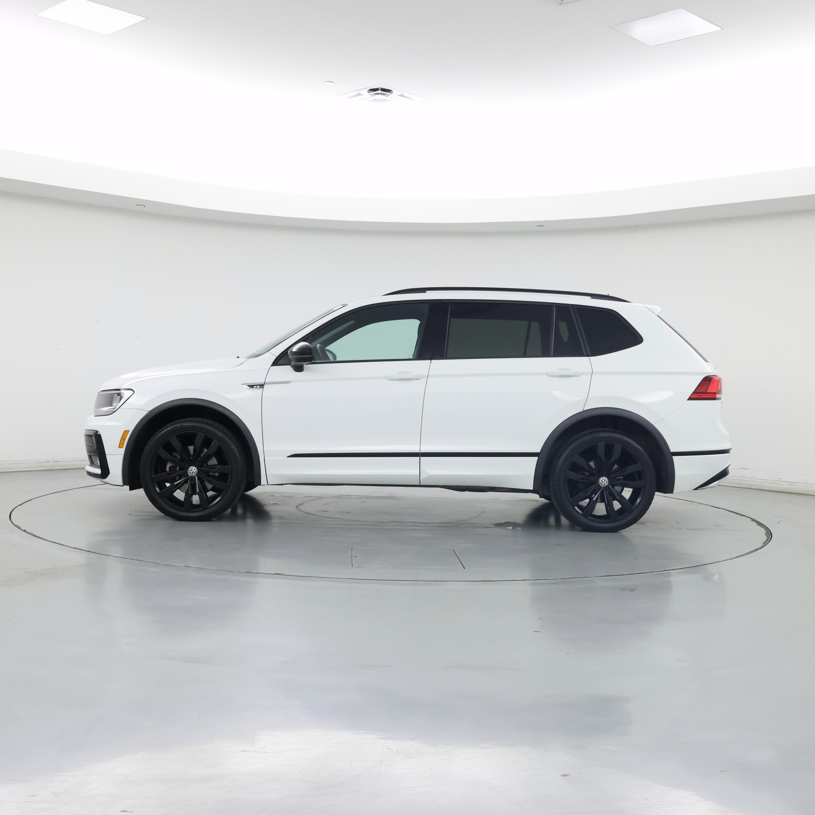 Thumbnail: 2021 Volkswagen Tiguan - 3
