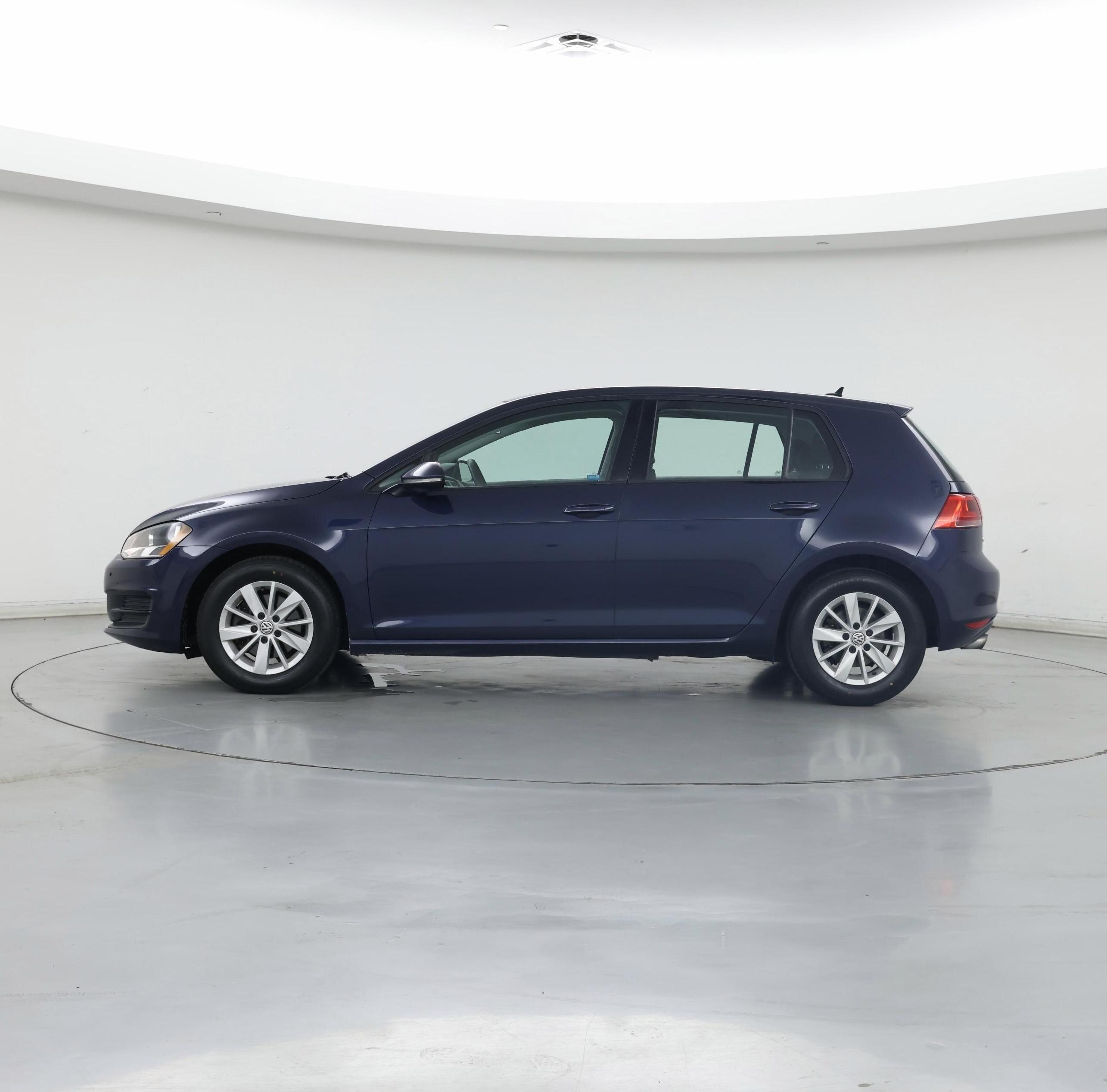 Thumbnail: 2016 Volkswagen Golf - 3