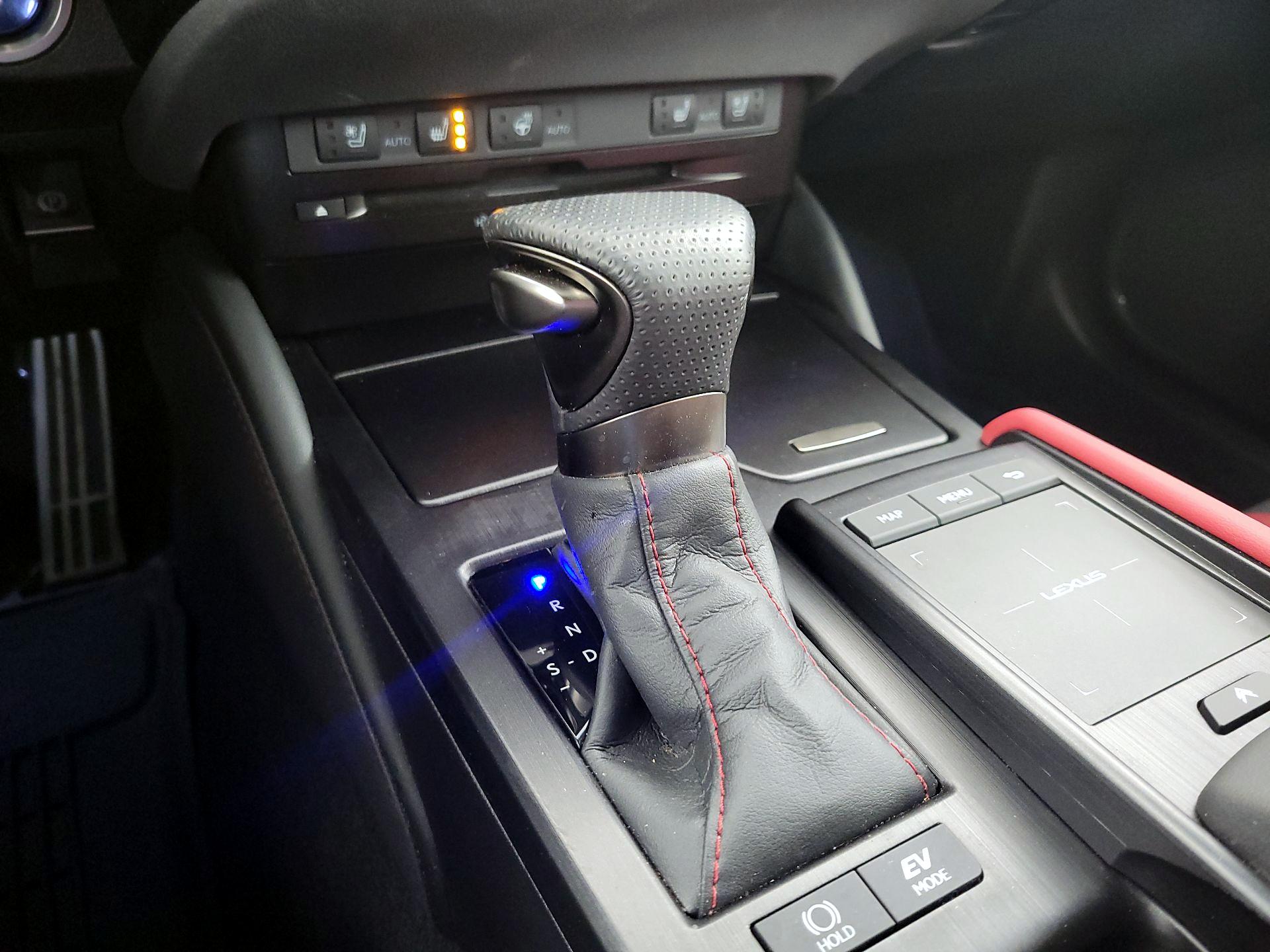 Thumbnail: 2022 Lexus ES - 17