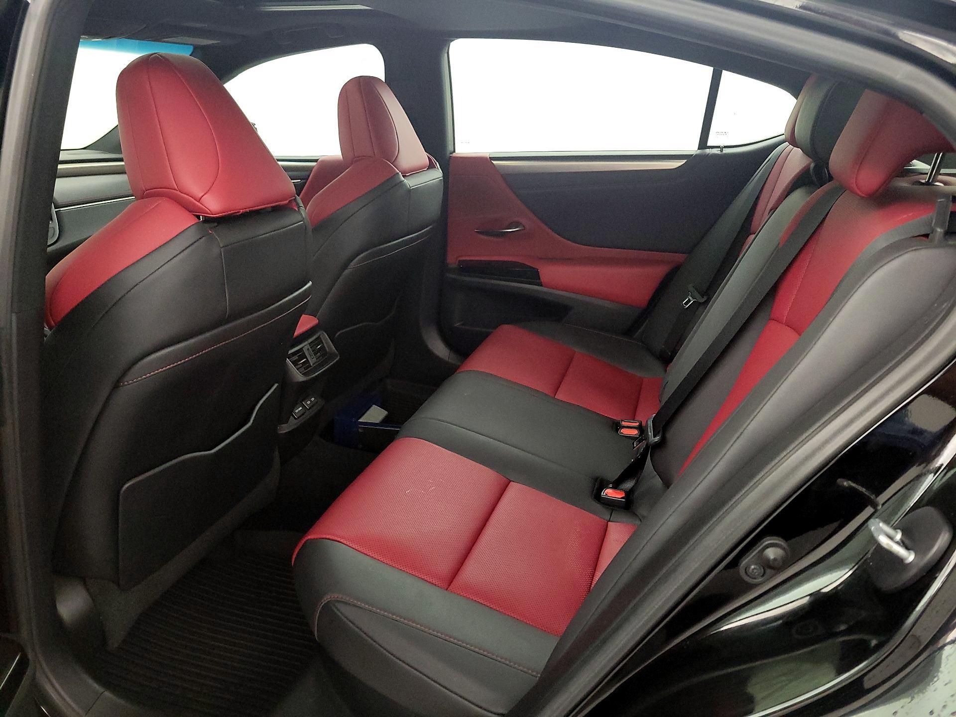 Thumbnail: 2022 Lexus ES - 20