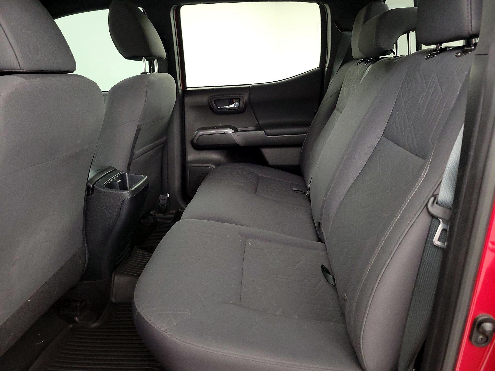 Thumbnail: 2019 Toyota Tacoma - 20