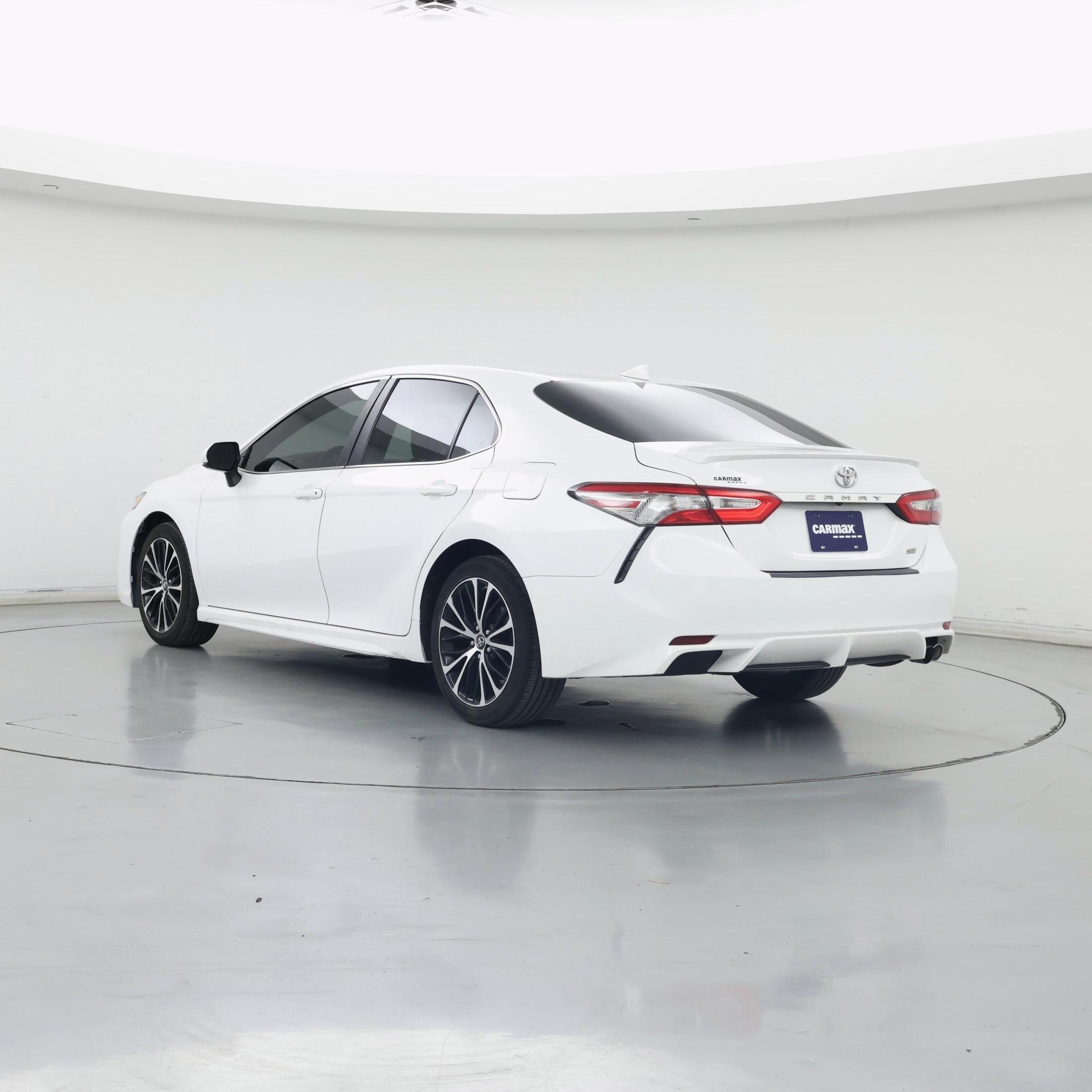 Thumbnail: 2019 Toyota Camry - 2