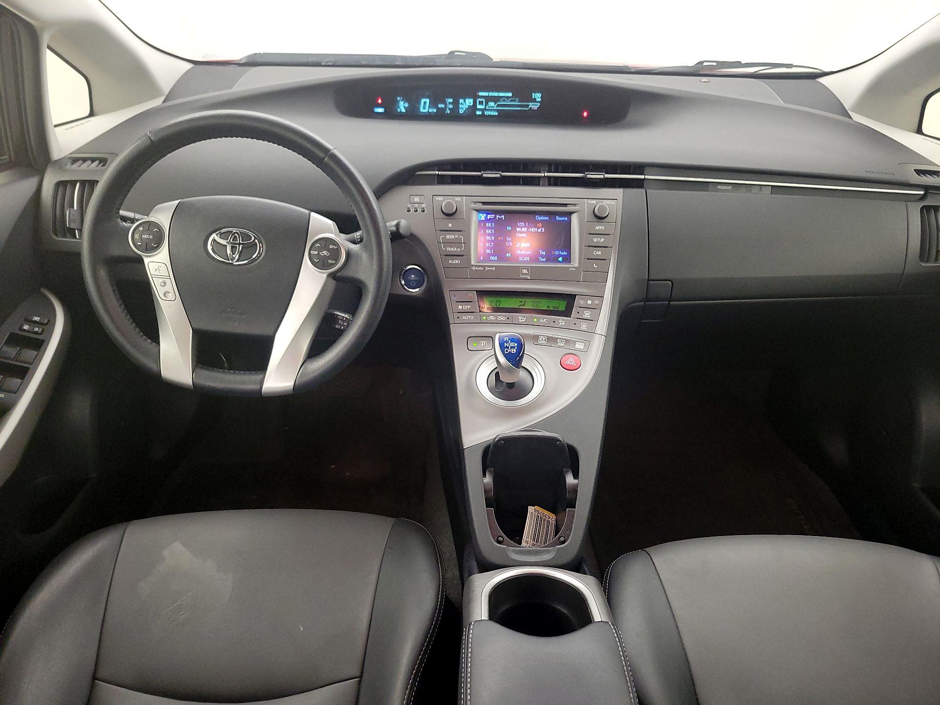 Thumbnail: 2015 Toyota Prius - 9