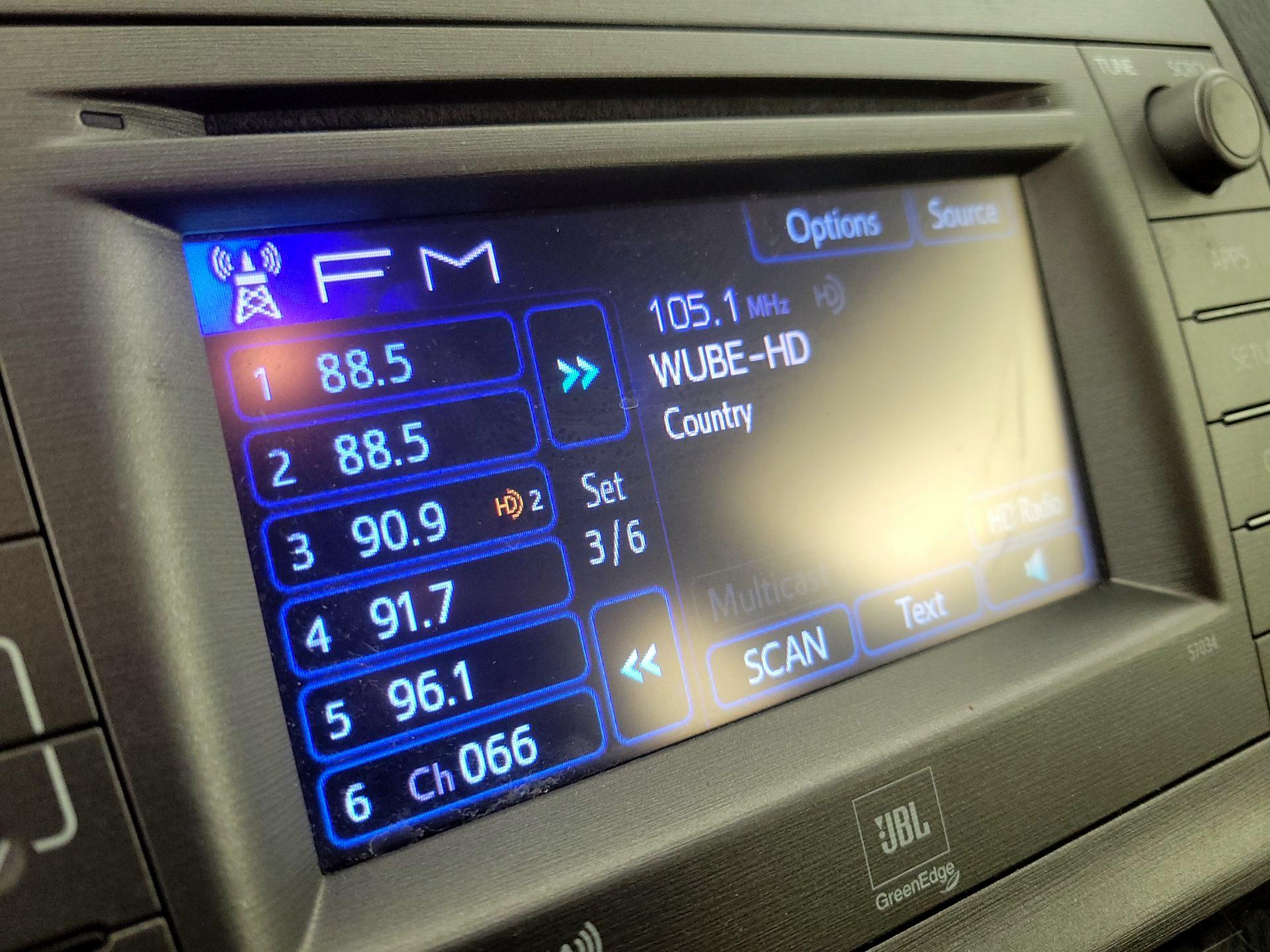 Thumbnail: 2015 Toyota Prius - 16