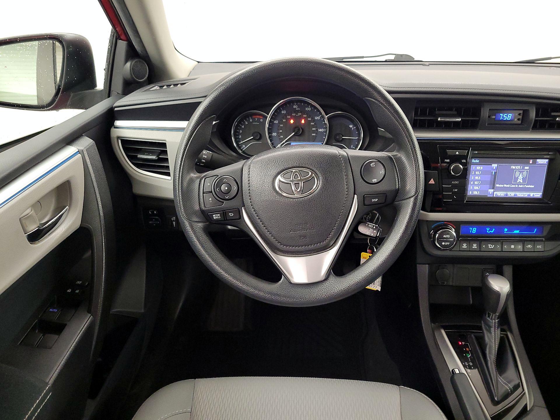 Thumbnail: 2014 Toyota Corolla - 10