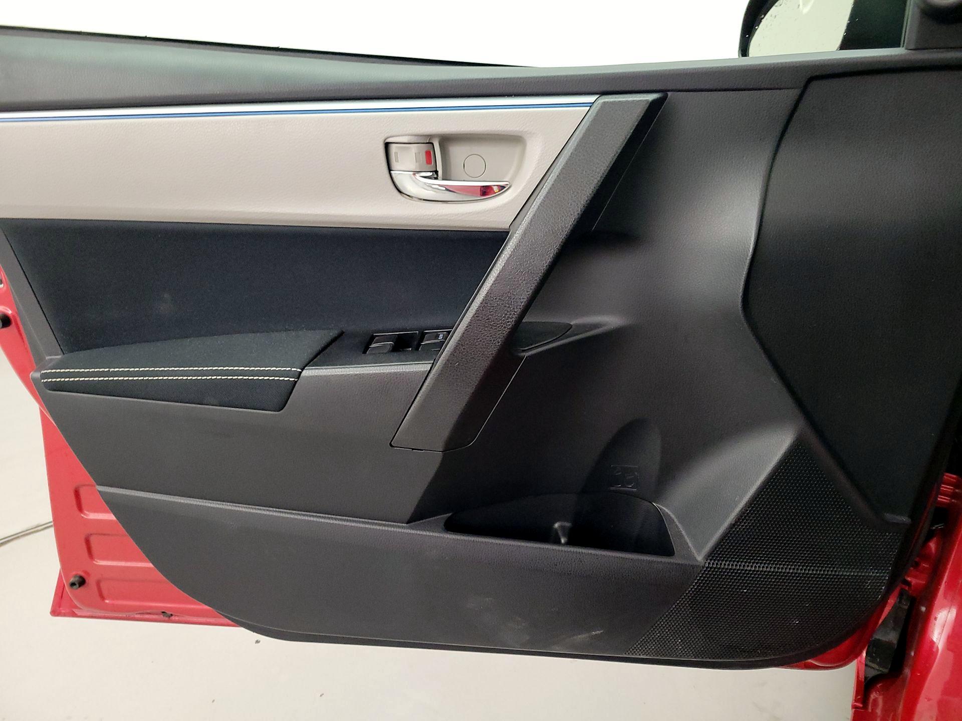 Thumbnail: 2014 Toyota Corolla - 12