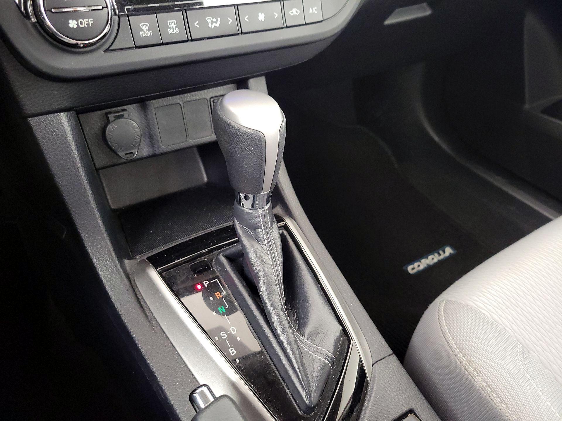 Thumbnail: 2014 Toyota Corolla - 17