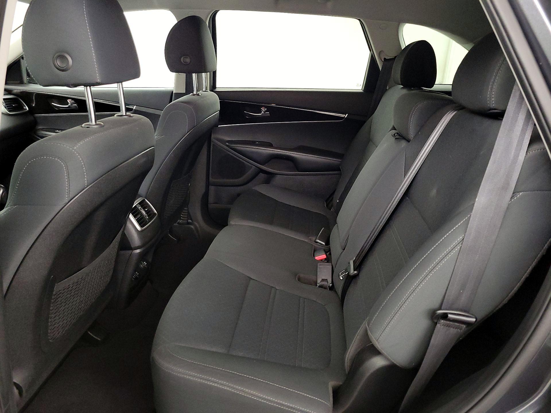 Thumbnail: 2020 Kia Sorento - 19