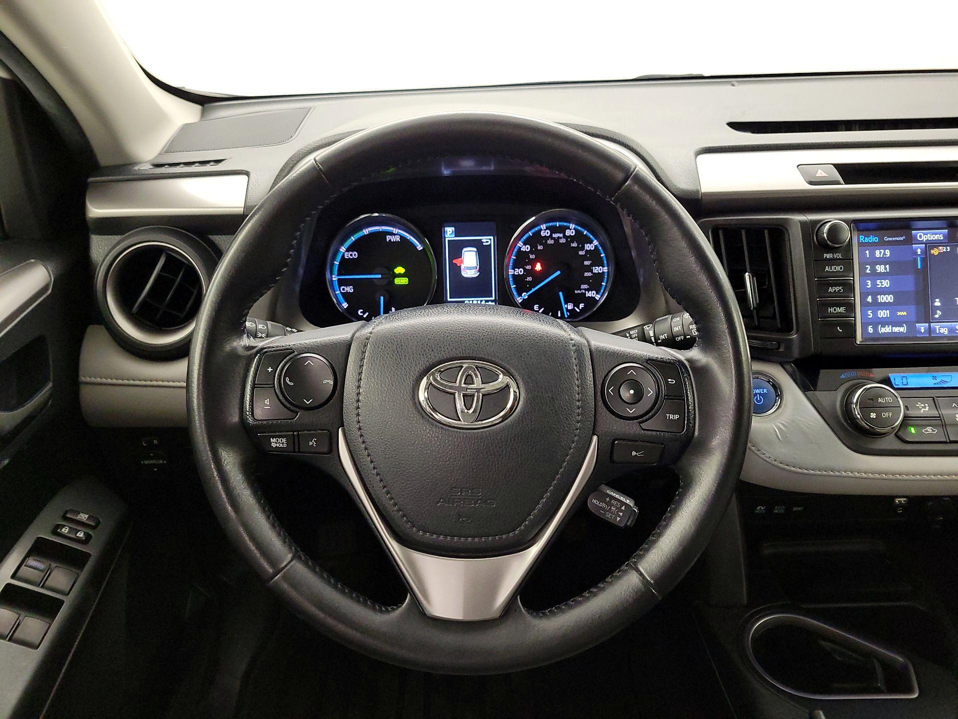 Thumbnail: 2017 Toyota RAV4 - 10
