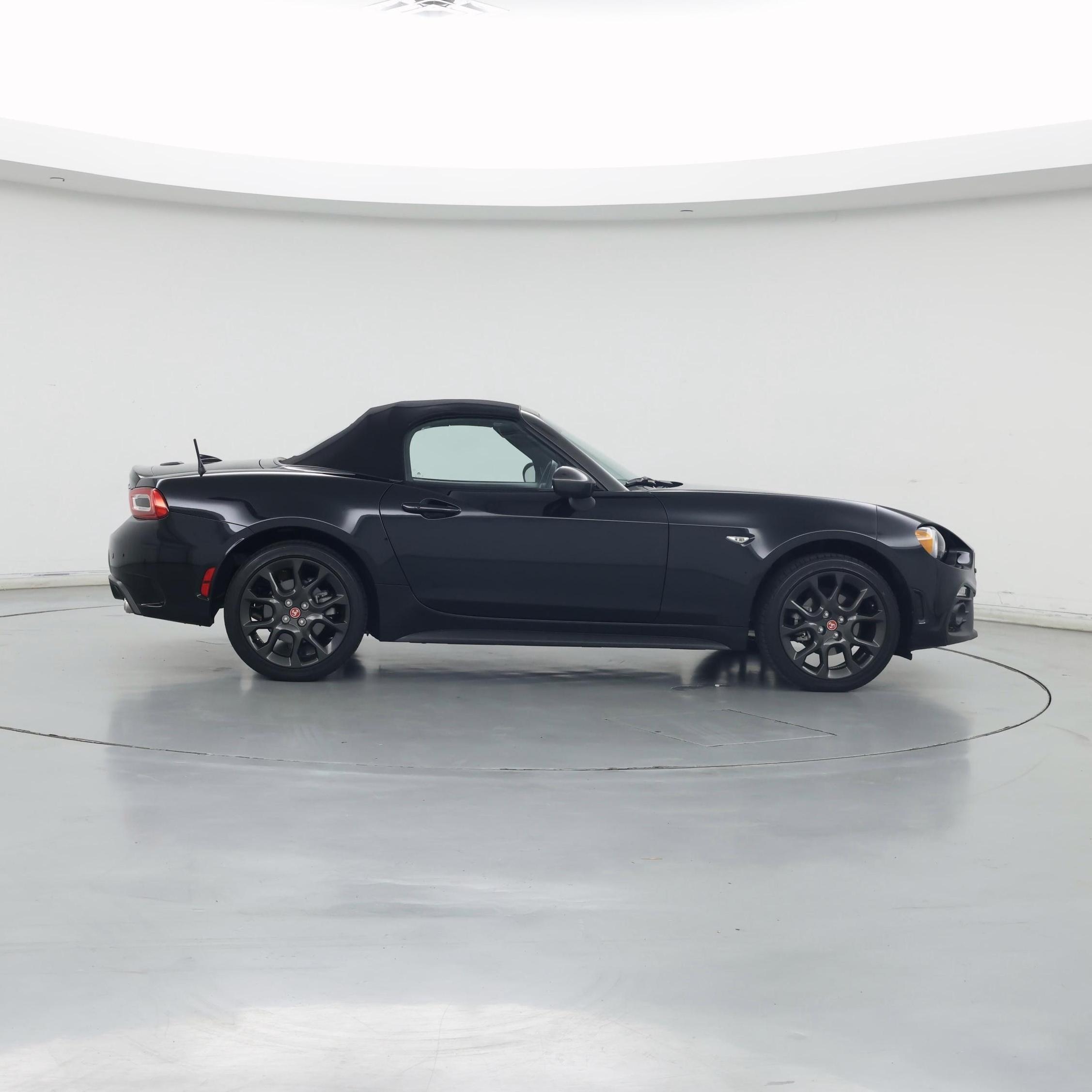 Thumbnail: 2020 Fiat 124 Spider - 7