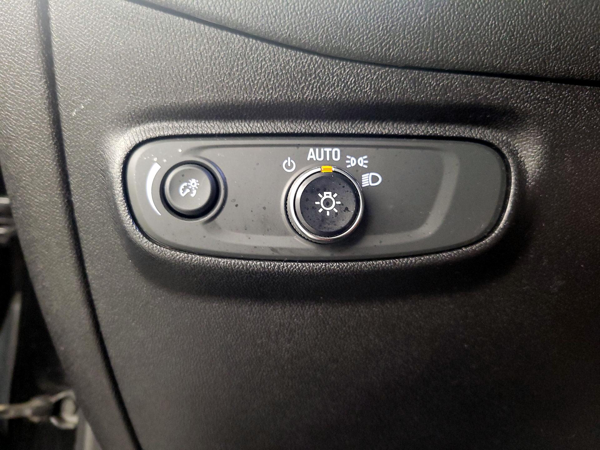Thumbnail: 2019 Chevrolet Equinox - 13