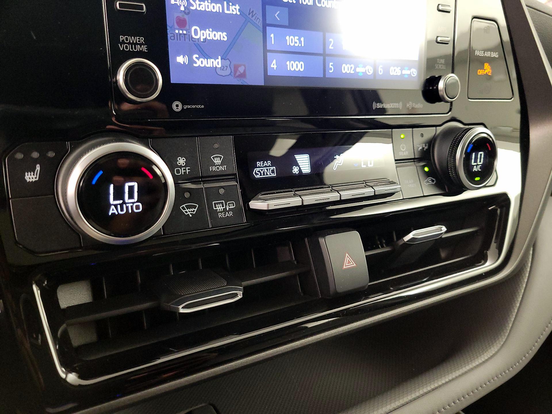 Thumbnail: 2020 Toyota Highlander - 17