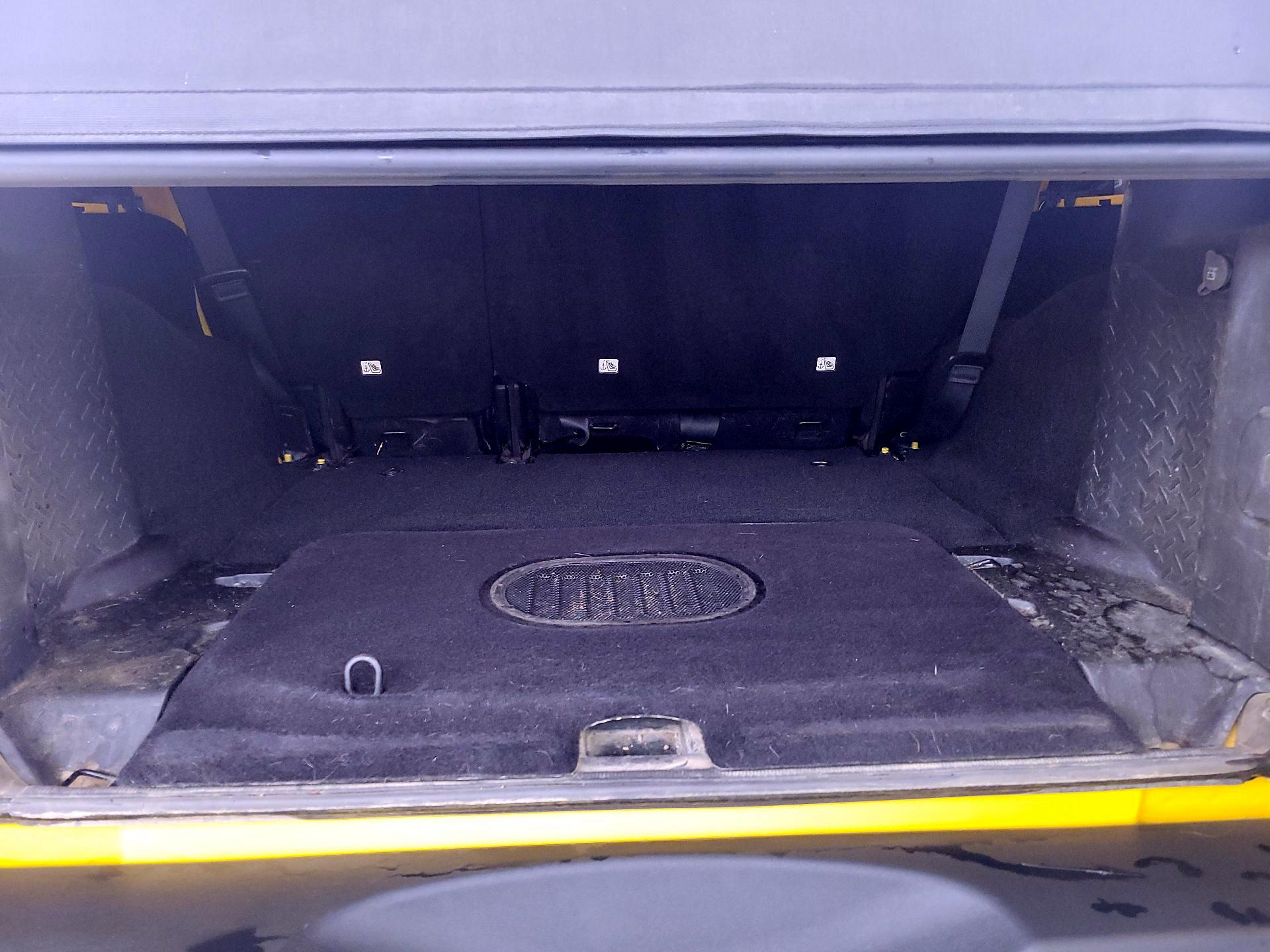 Thumbnail: 2015 Jeep Wrangler - 20