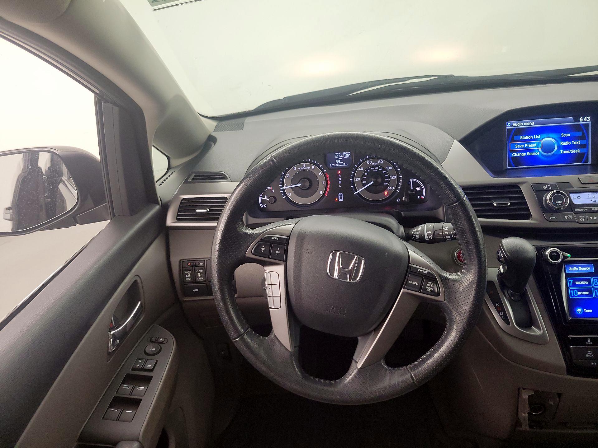 Thumbnail: 2015 Honda Odyssey - 10