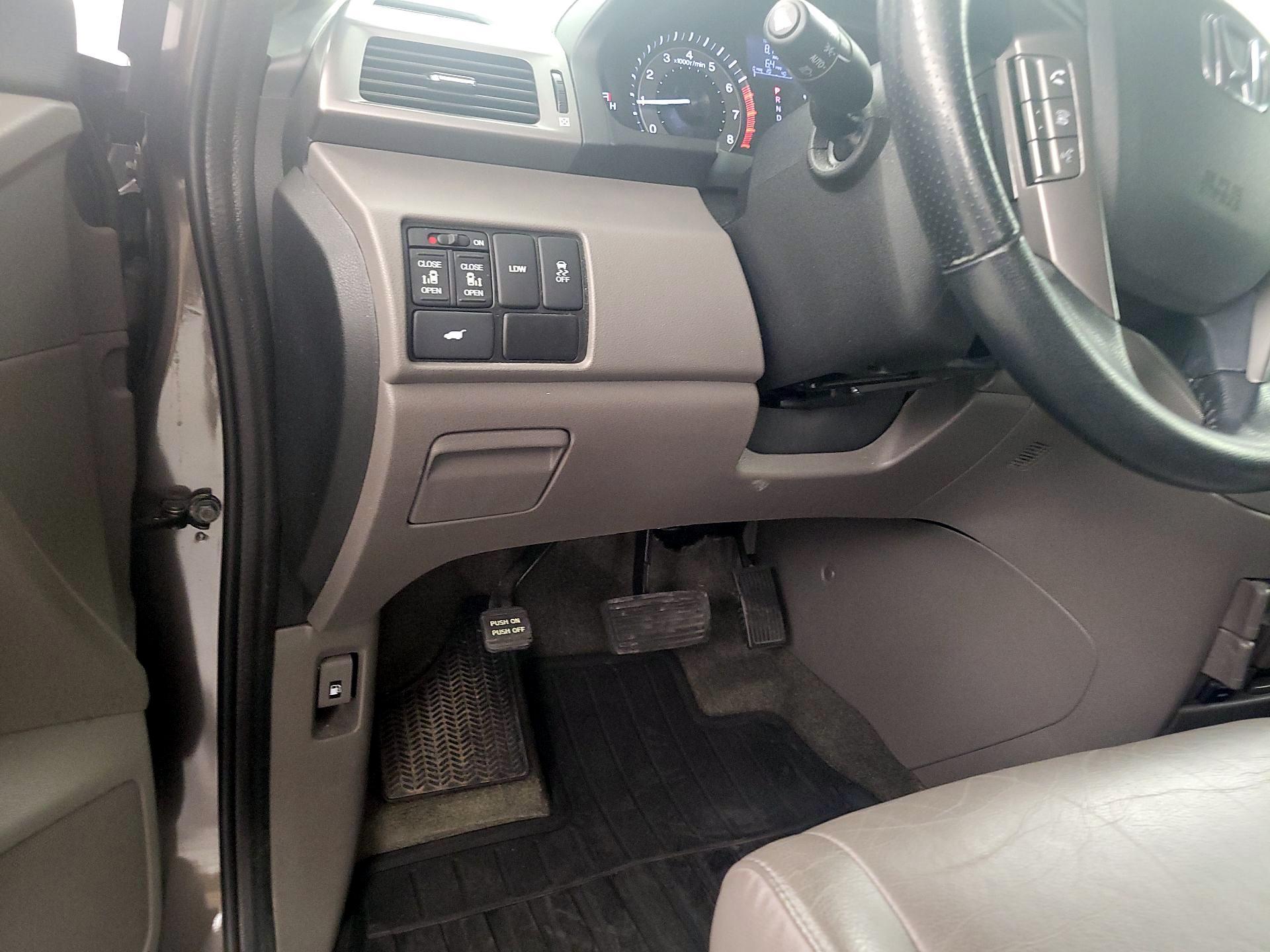 Thumbnail: 2015 Honda Odyssey - 13