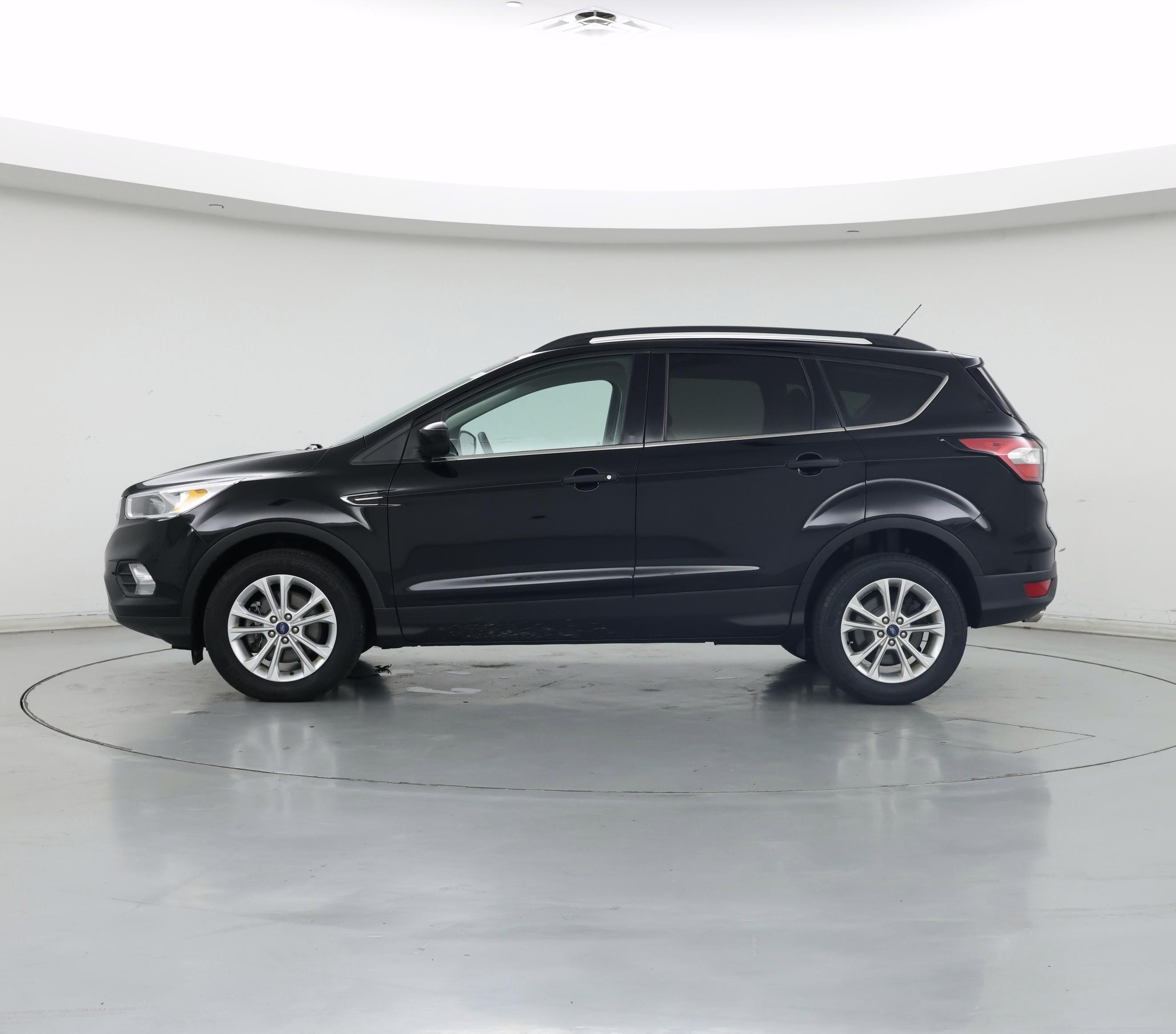 Thumbnail: 2018 Ford Escape - 3