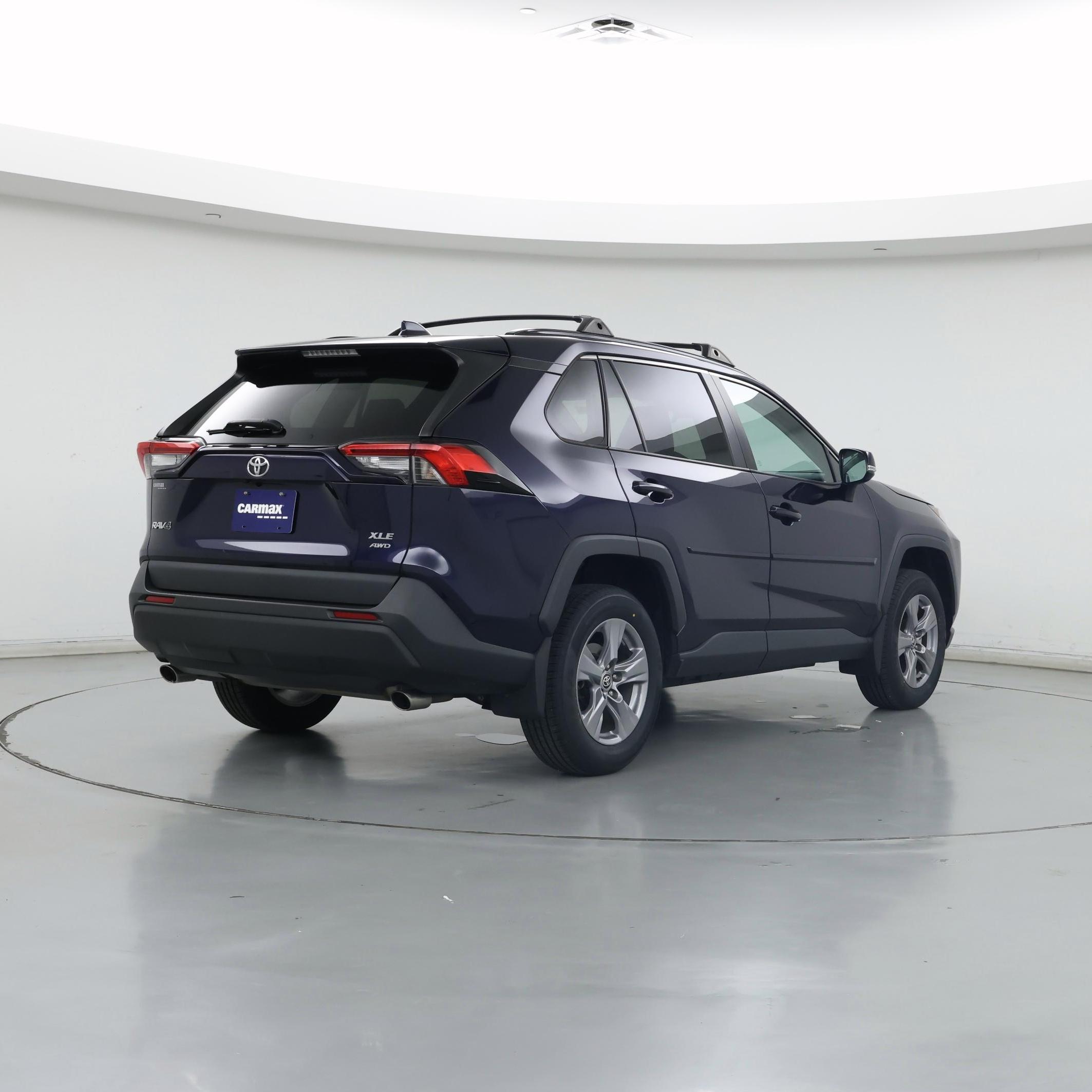 Thumbnail: 2022 Toyota RAV4 - 8