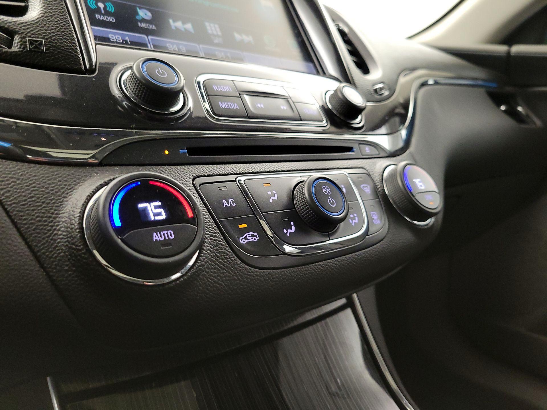 Thumbnail: 2016 Chevrolet Impala - 16