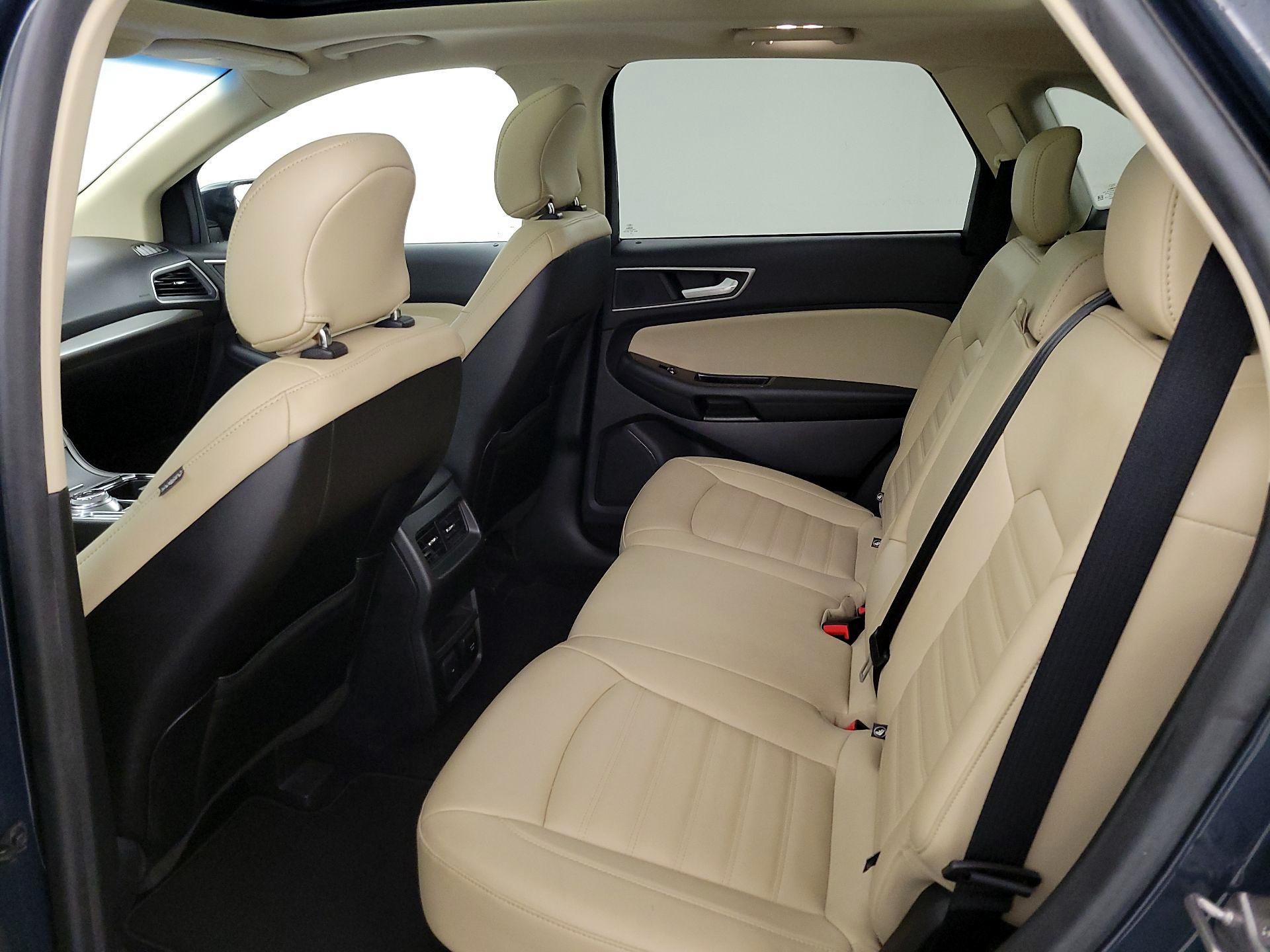 Thumbnail: 2019 Ford Edge - 20