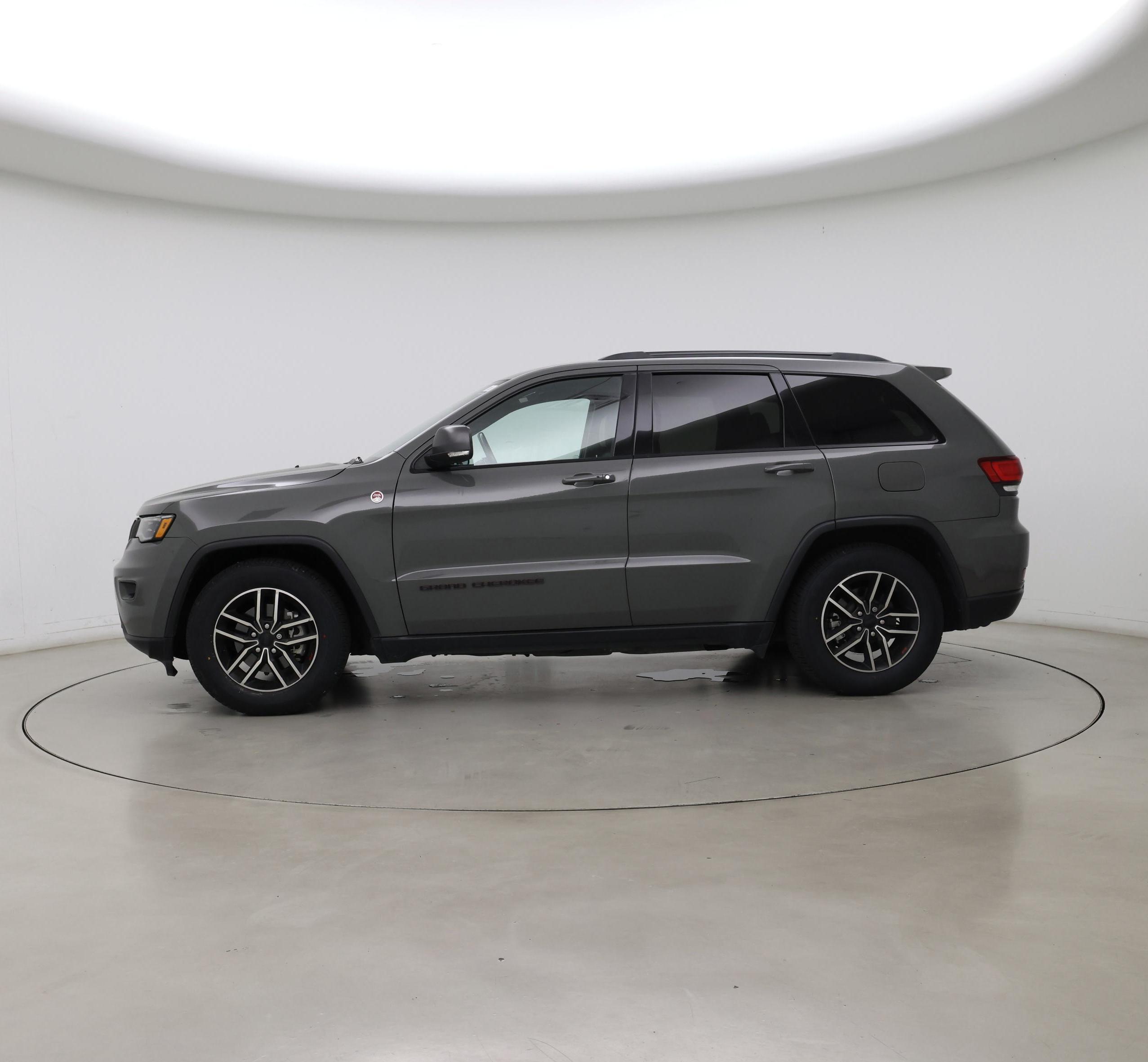 Thumbnail: 2020 Jeep Grand Cherokee - 3