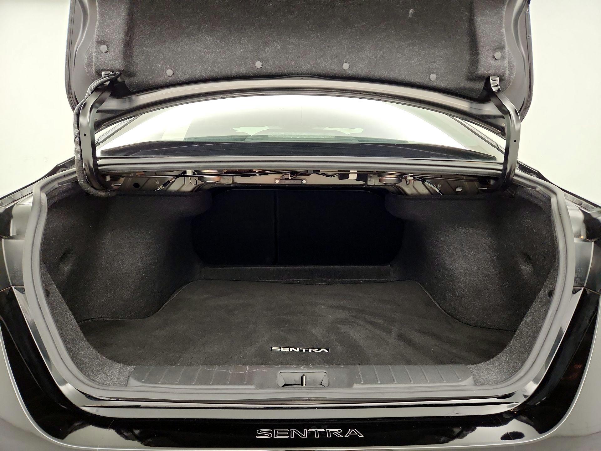 Thumbnail: 2021 Nissan Sentra - 20