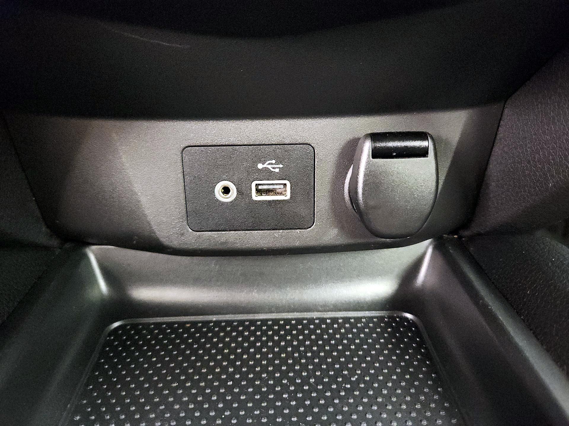 Thumbnail: 2020 Nissan Rogue Sport - 18