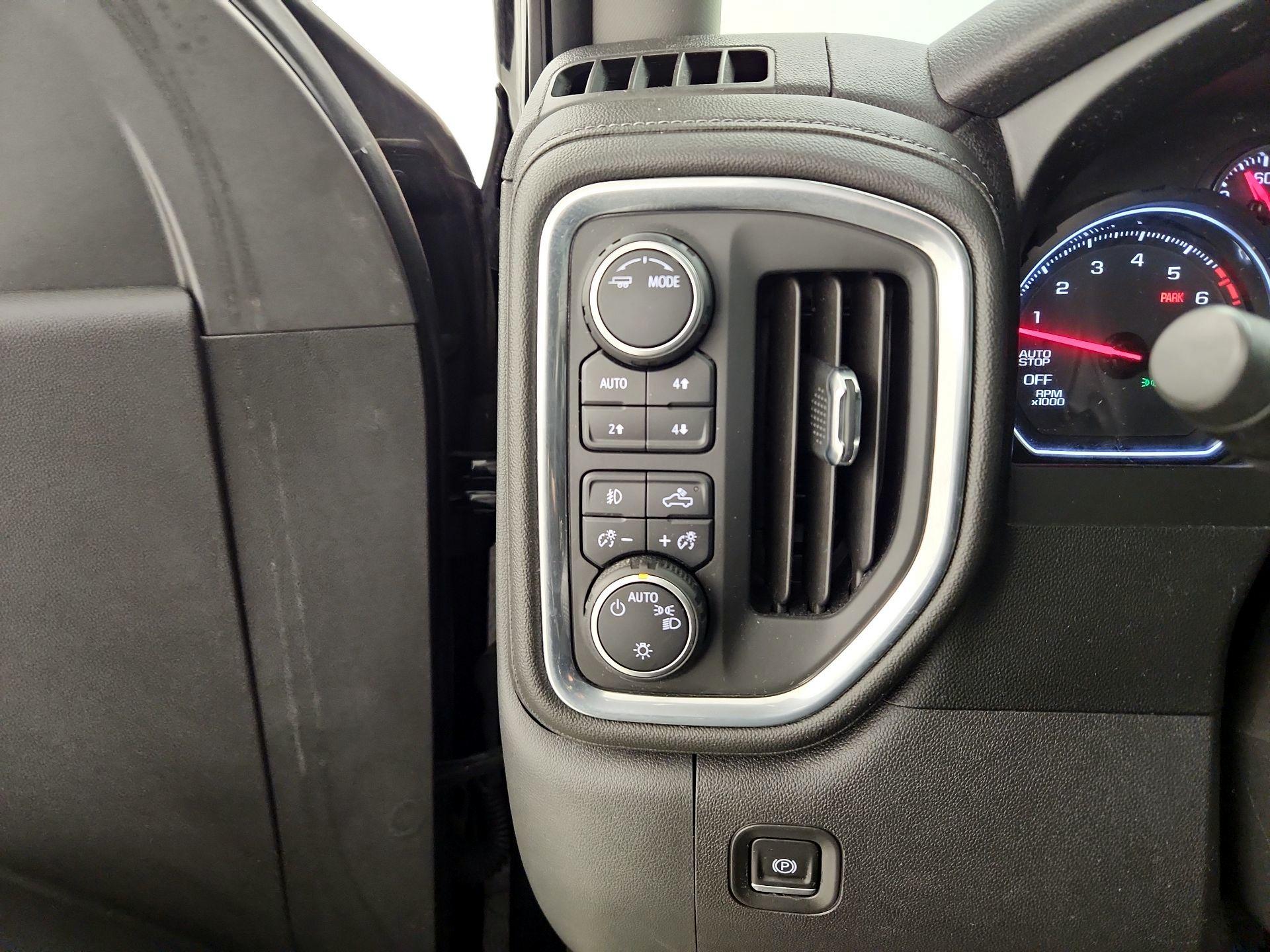 Thumbnail: 2021 Chevrolet Silverado 1500 - 13