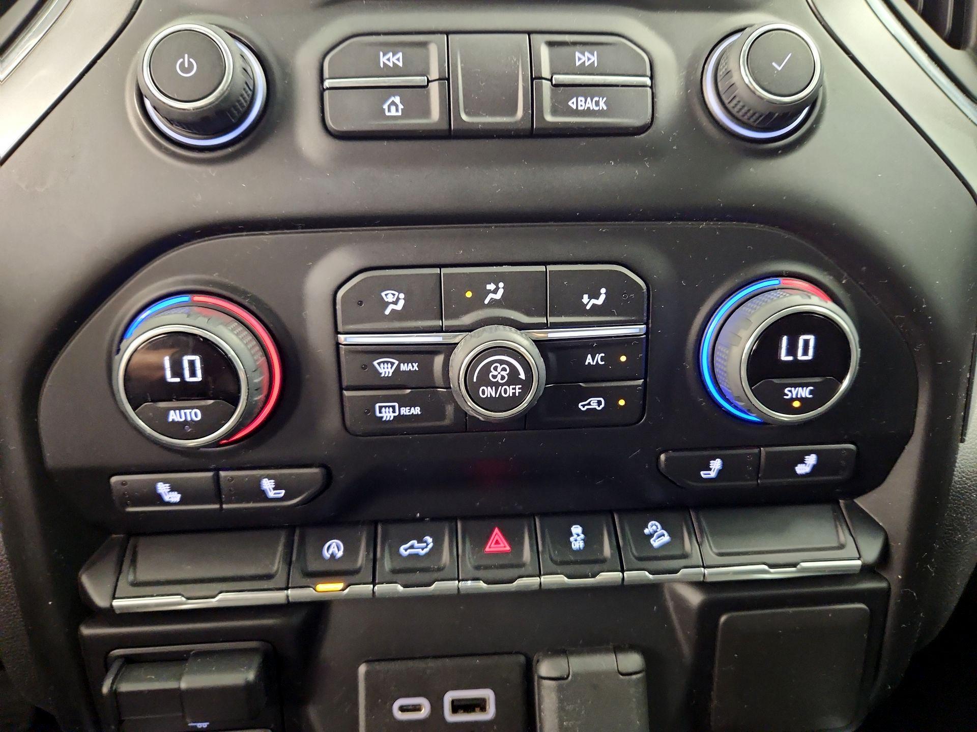 Thumbnail: 2021 Chevrolet Silverado 1500 - 16