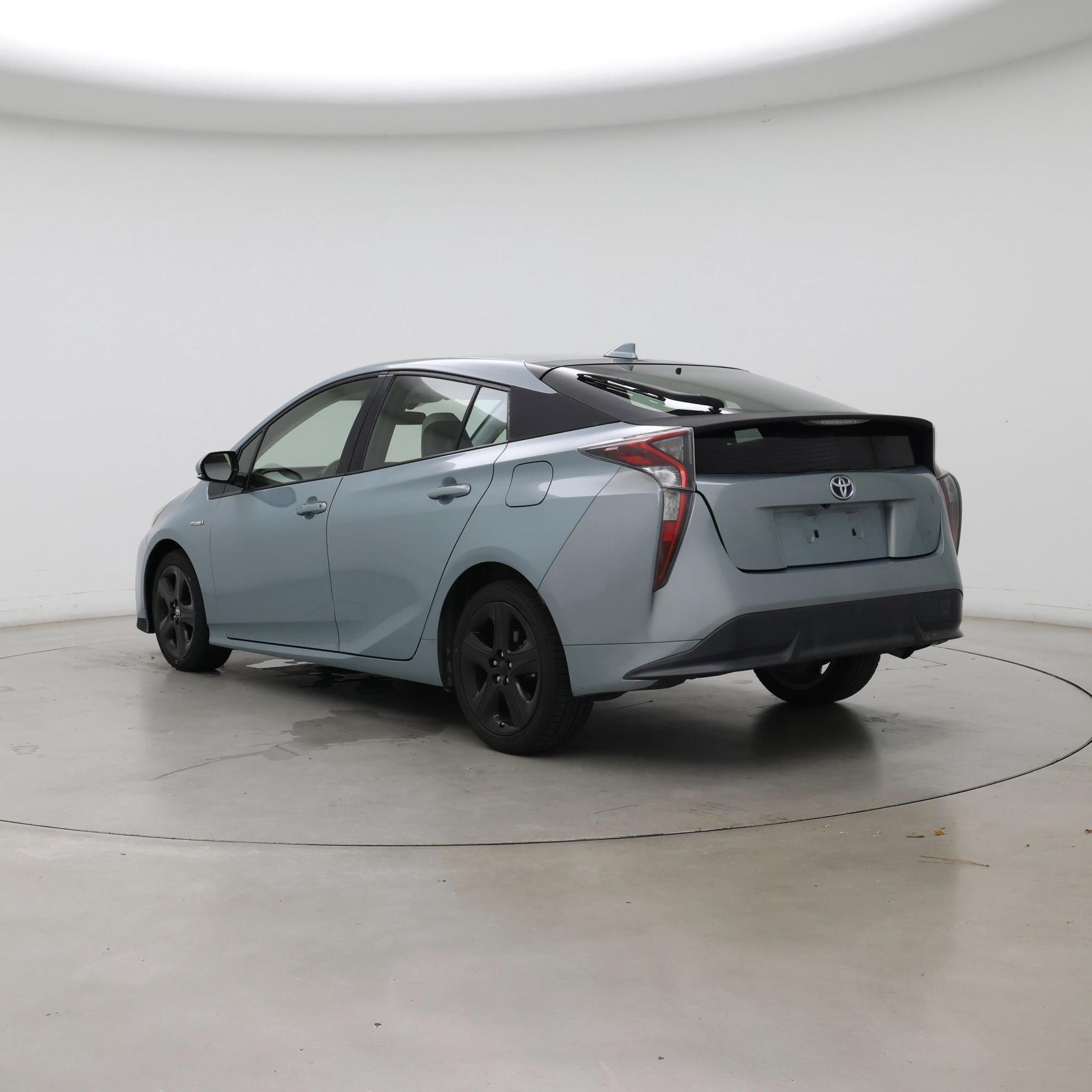 Thumbnail: 2016 Toyota Prius - 2