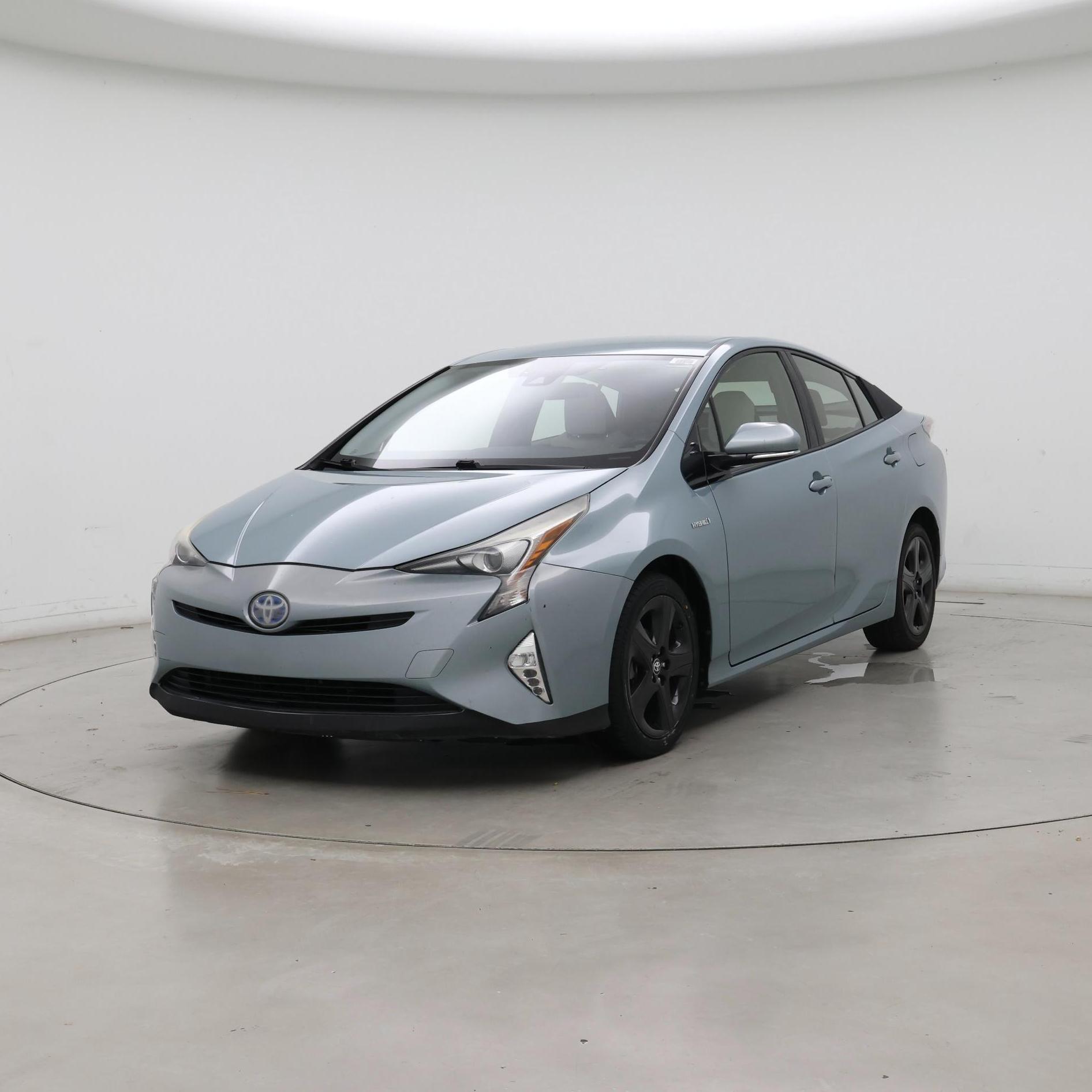 Thumbnail: 2016 Toyota Prius - 4