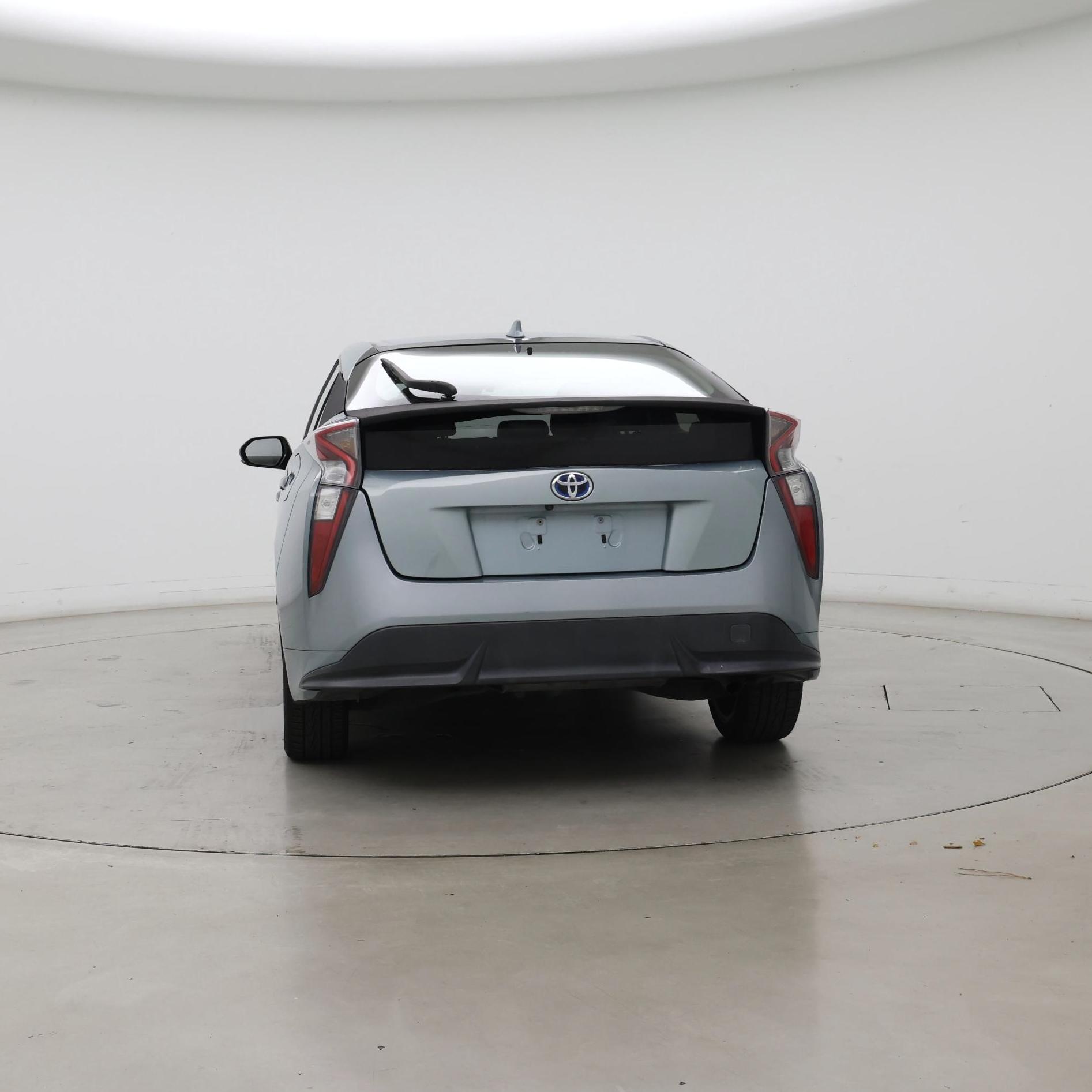 Thumbnail: 2016 Toyota Prius - 6