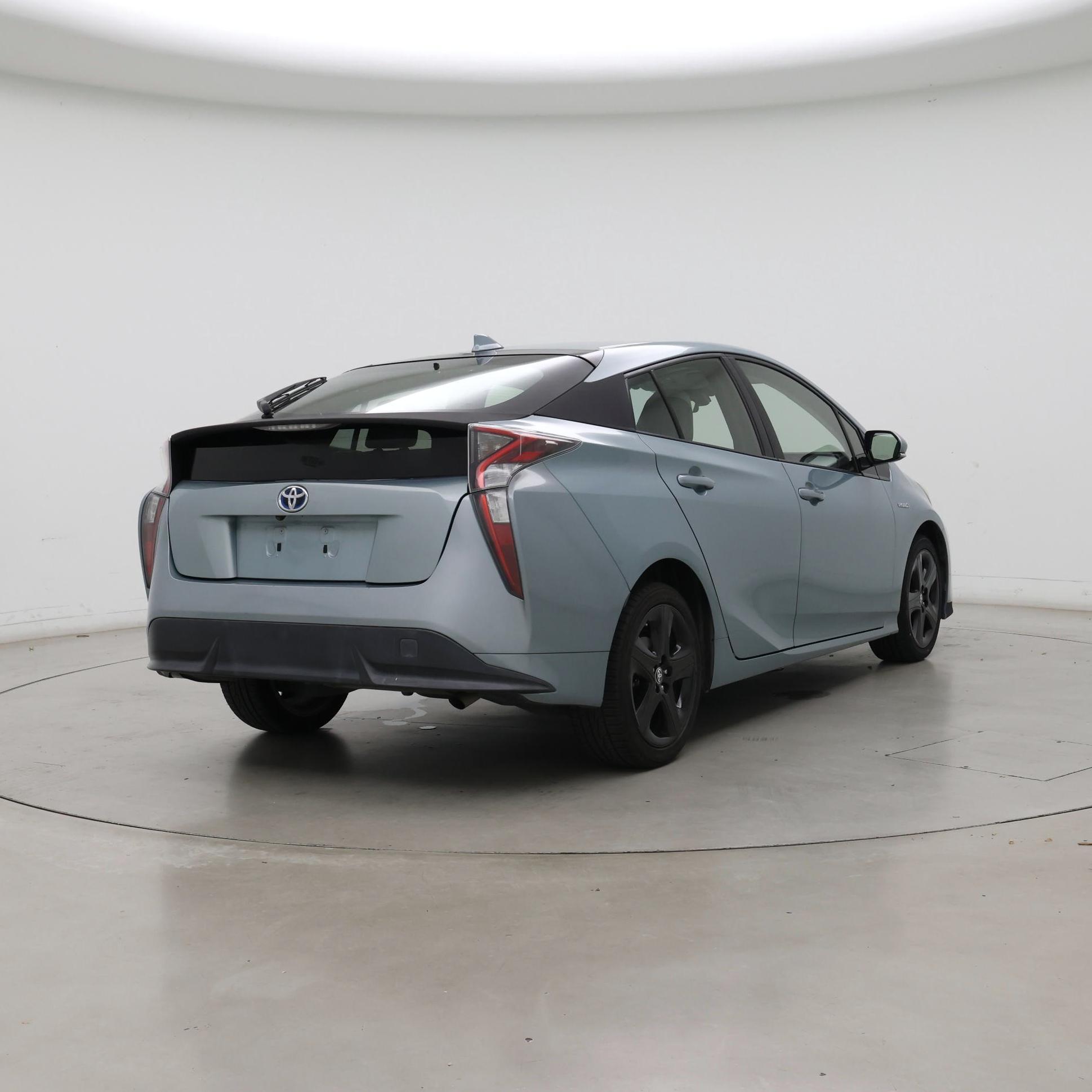 Thumbnail: 2016 Toyota Prius - 8