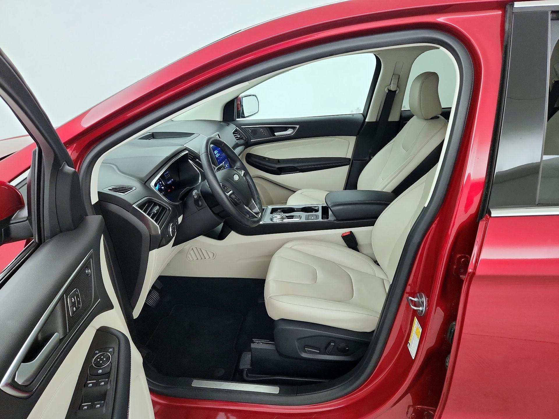 Thumbnail: 2021 Ford Edge - 11