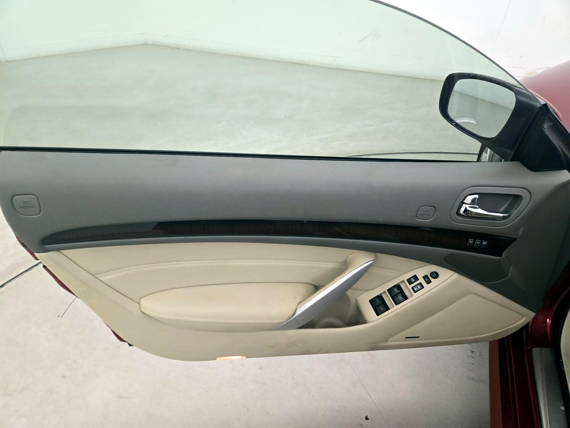 Thumbnail: 2014 INFINITI Q60 - 12