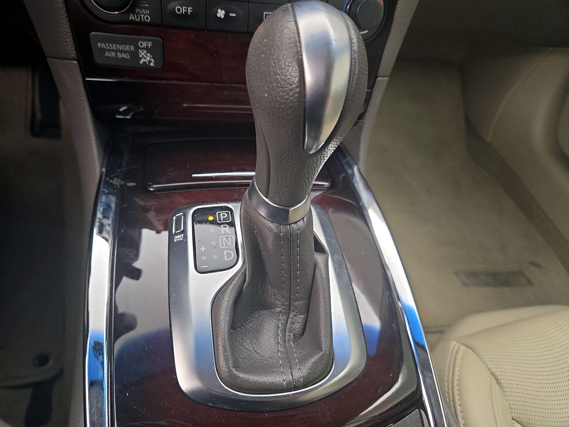 Thumbnail: 2014 INFINITI Q60 - 18