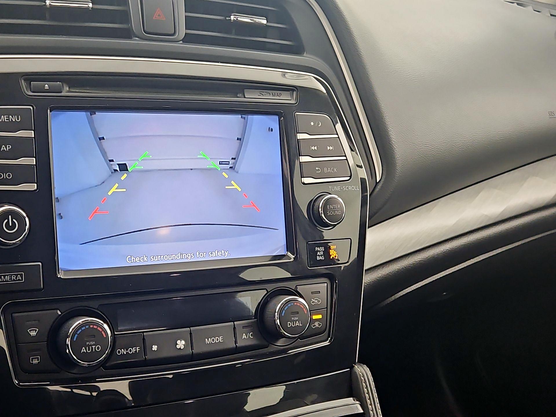 Thumbnail: 2017 Nissan Maxima - 15