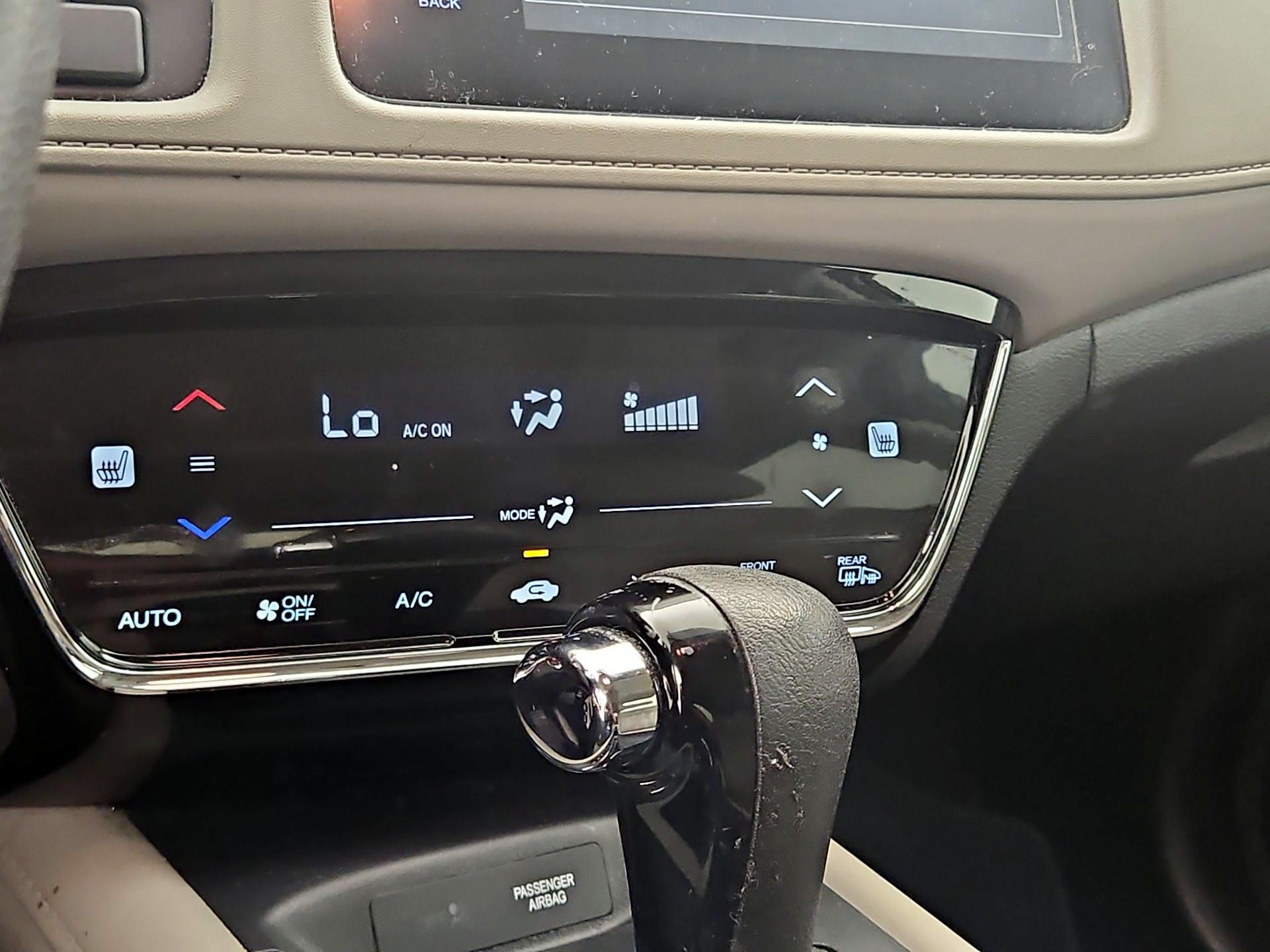 Thumbnail: 2016 Honda HR-V - 16