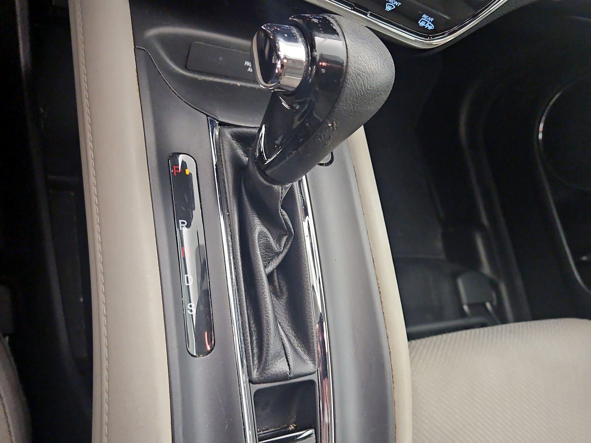 Thumbnail: 2016 Honda HR-V - 17