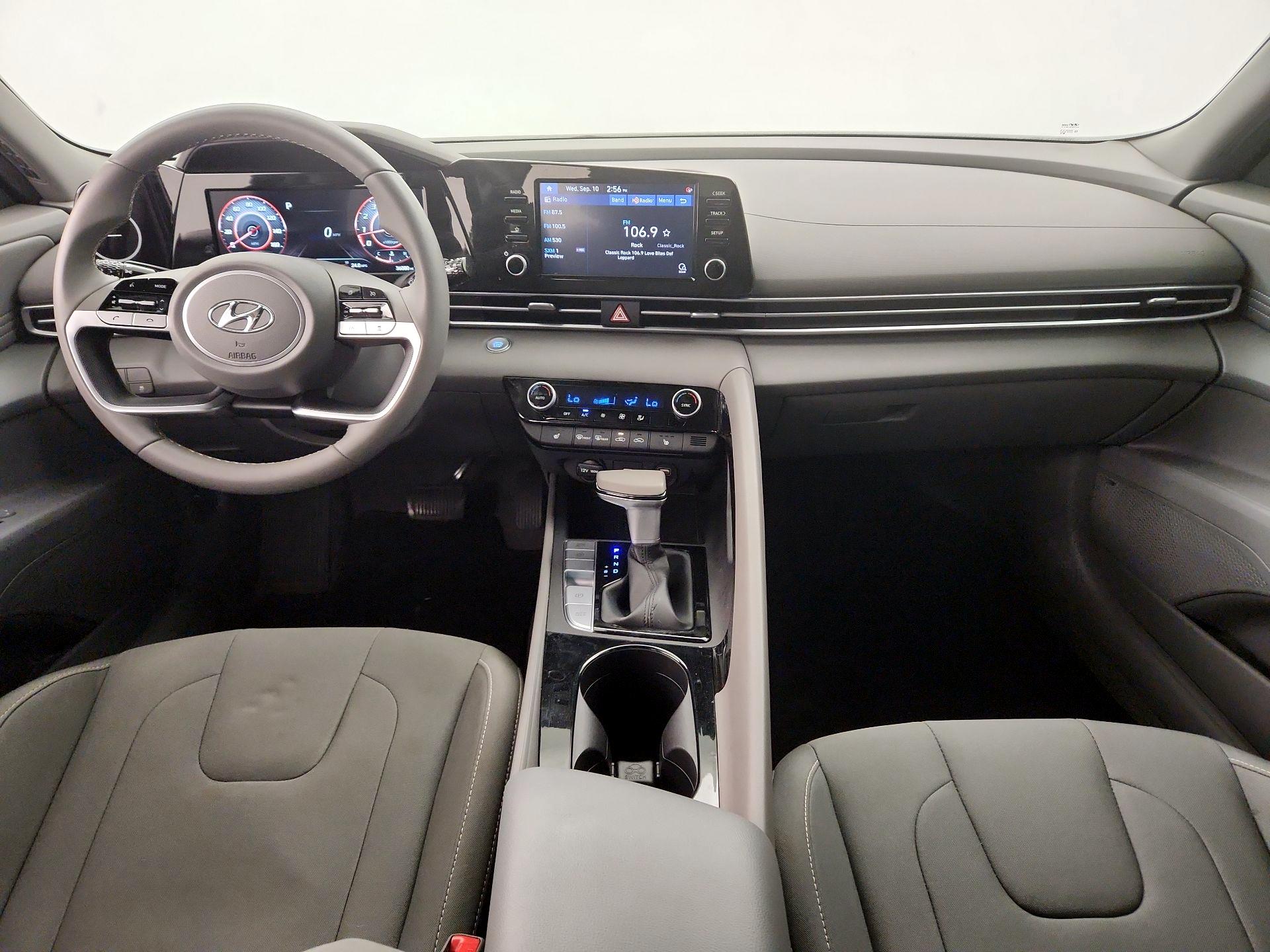 Thumbnail: 2022 Hyundai Elantra - 9