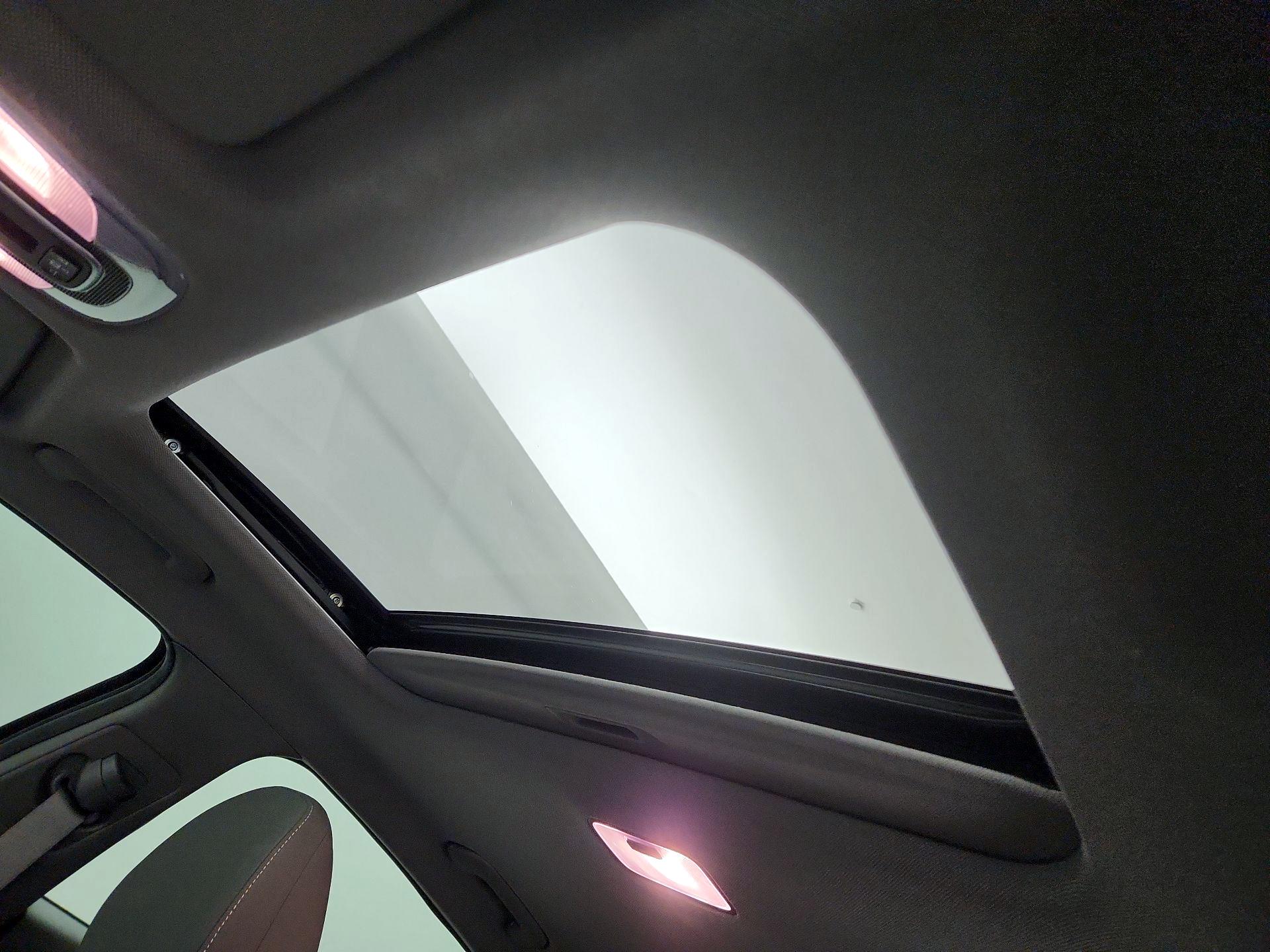 Thumbnail: 2022 Hyundai Elantra - 19
