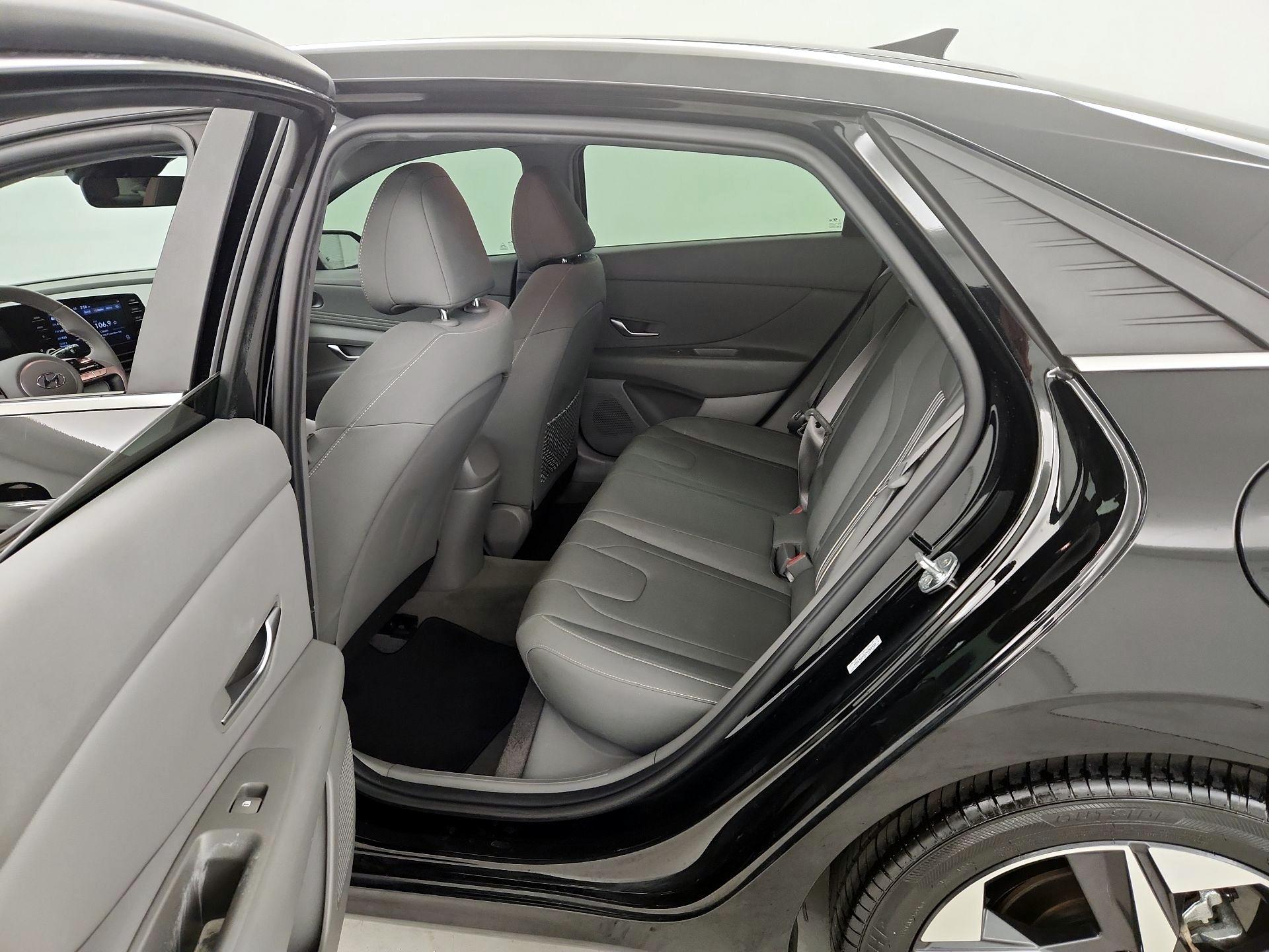 Thumbnail: 2022 Hyundai Elantra - 20