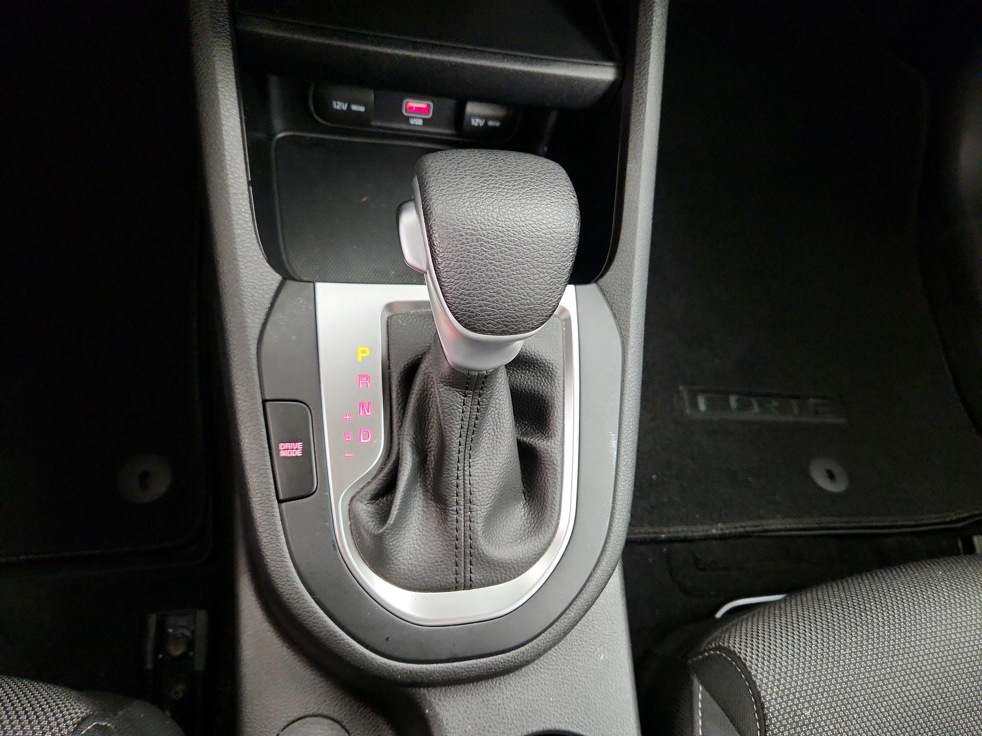 Thumbnail: 2023 Kia Forte - 17