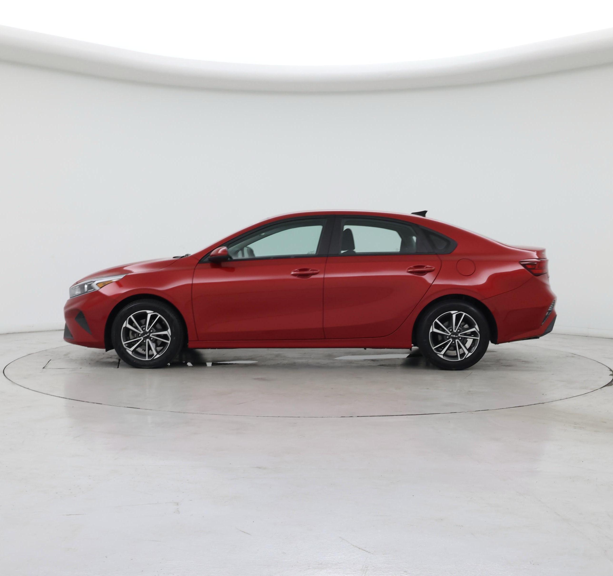 Thumbnail: 2023 Kia Forte - 3
