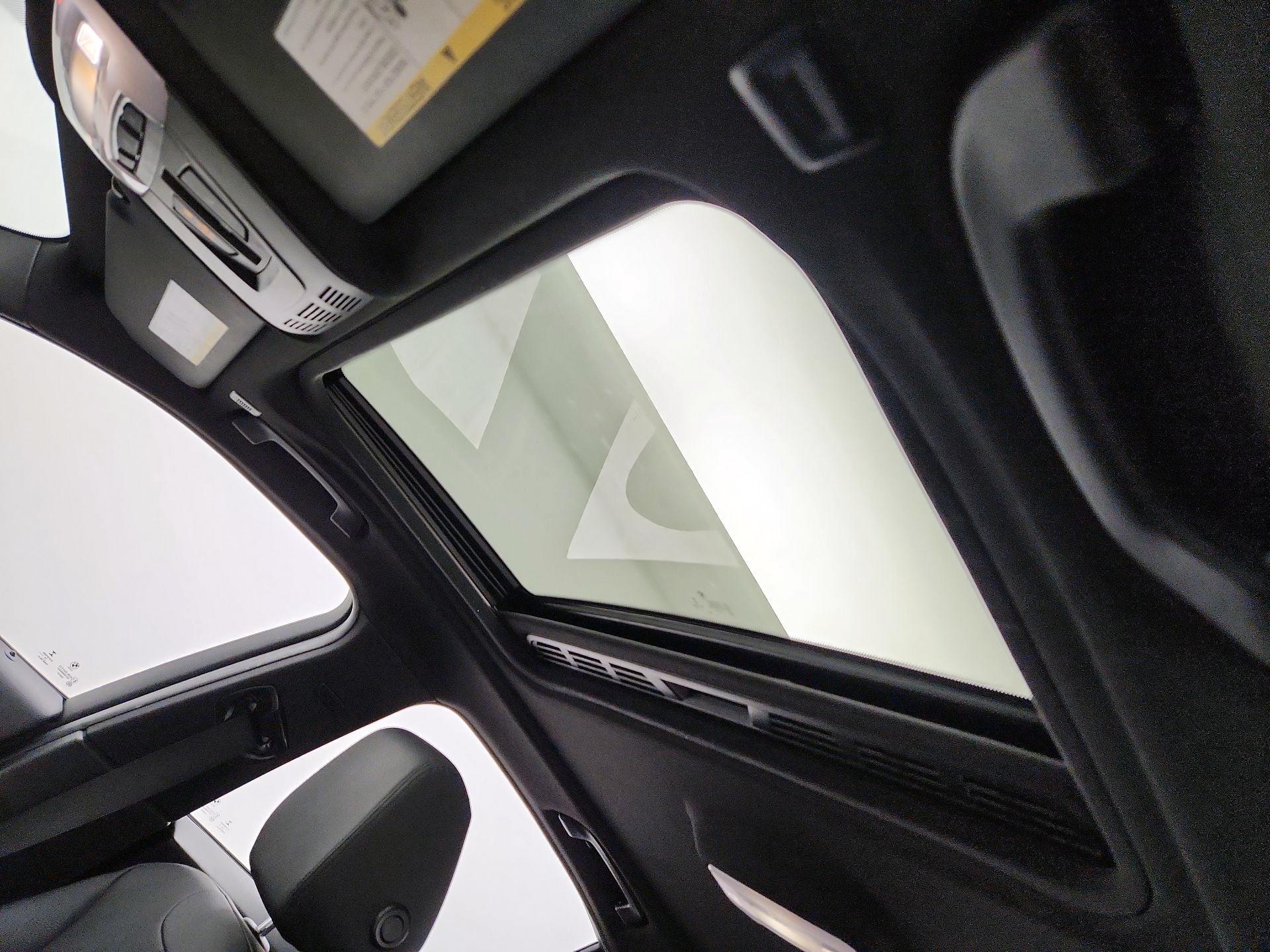 Thumbnail: 2015 BMW 3 Series - 19